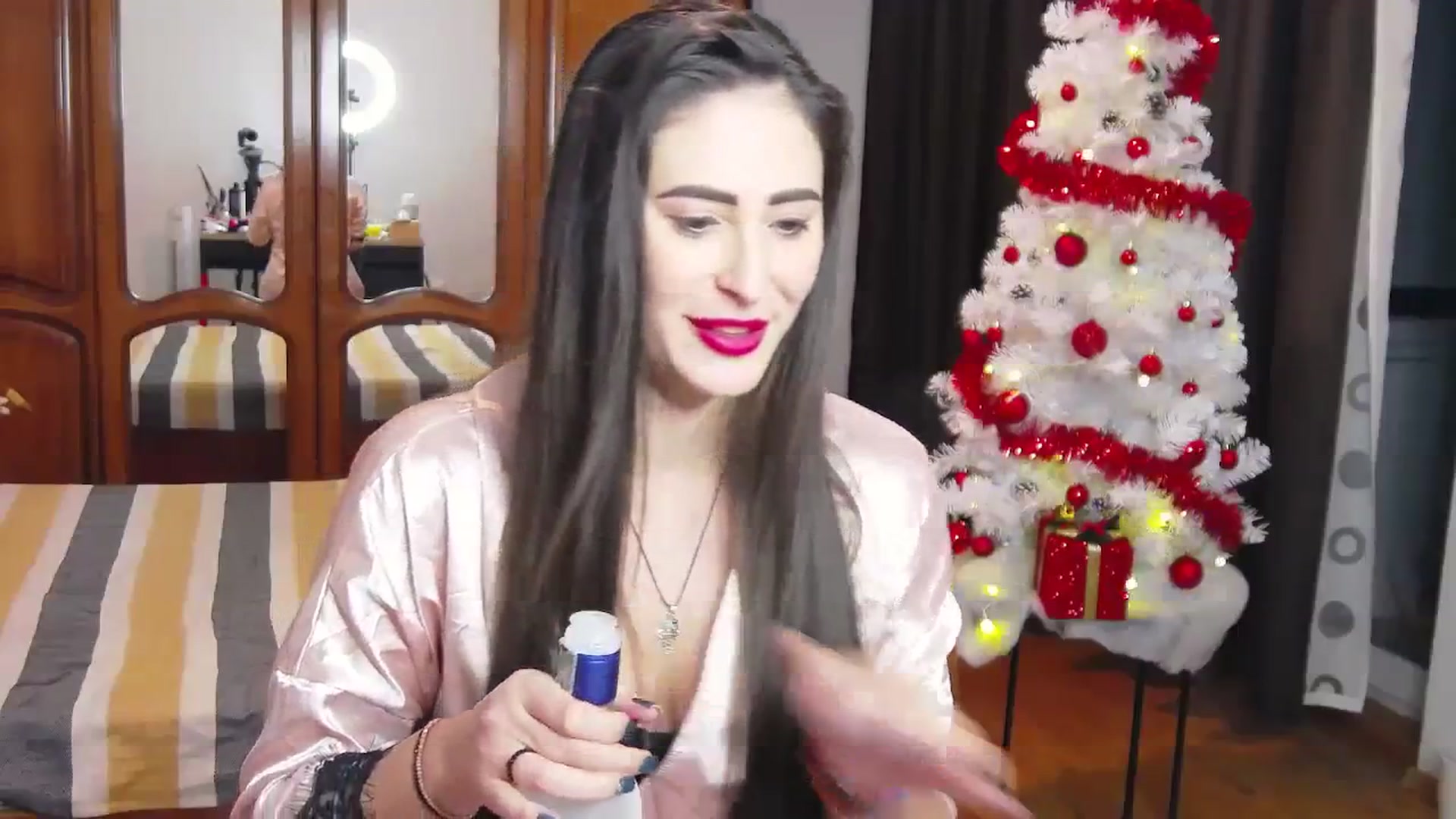Gallery image thumbnail from MaraHari's myfreecams stream on, 12/23/2023, 20:43 image 17 of 20