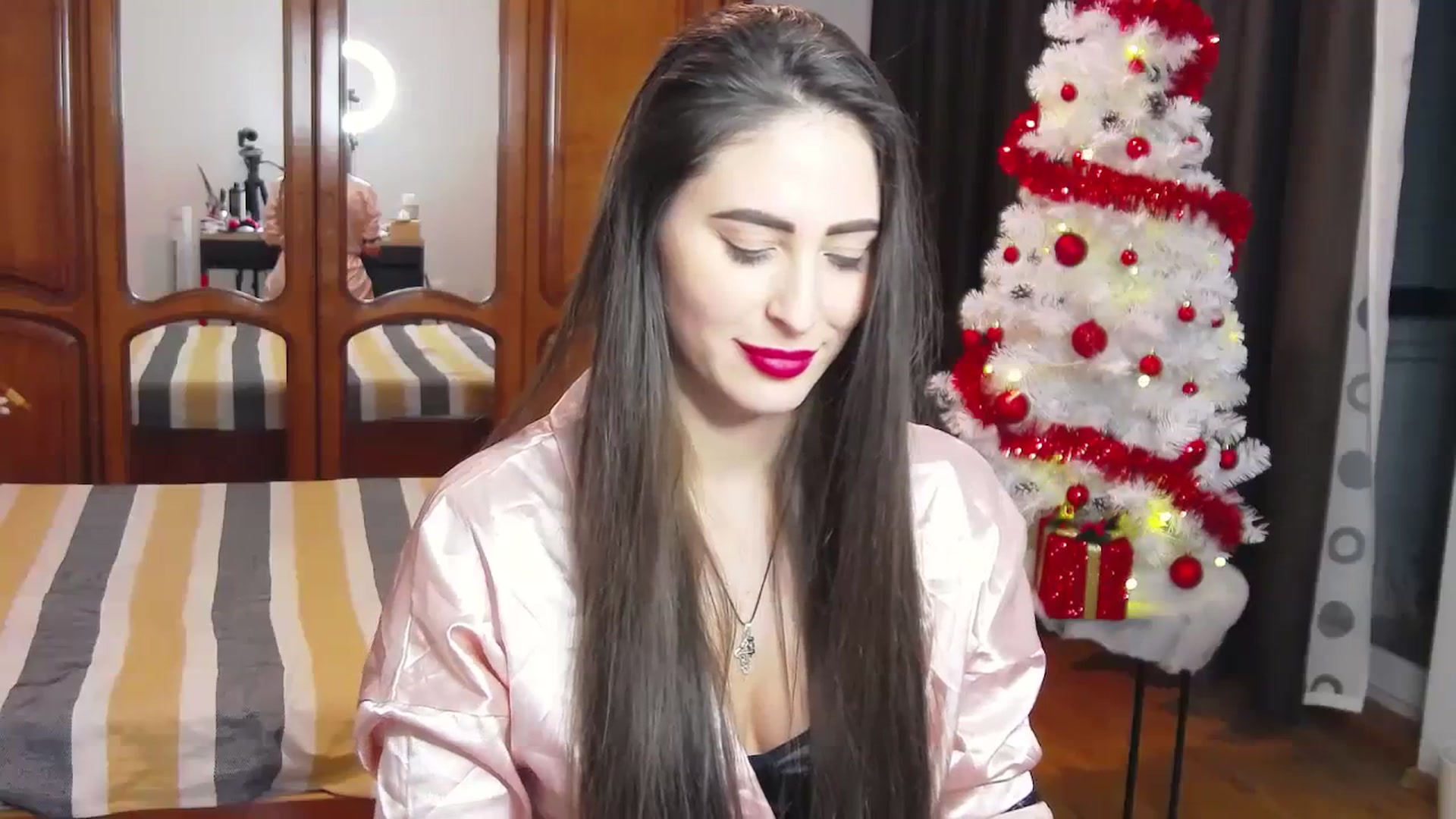 Gallery image thumbnail from MaraHari's myfreecams stream on, 12/23/2023, 20:43 image 13 of 20