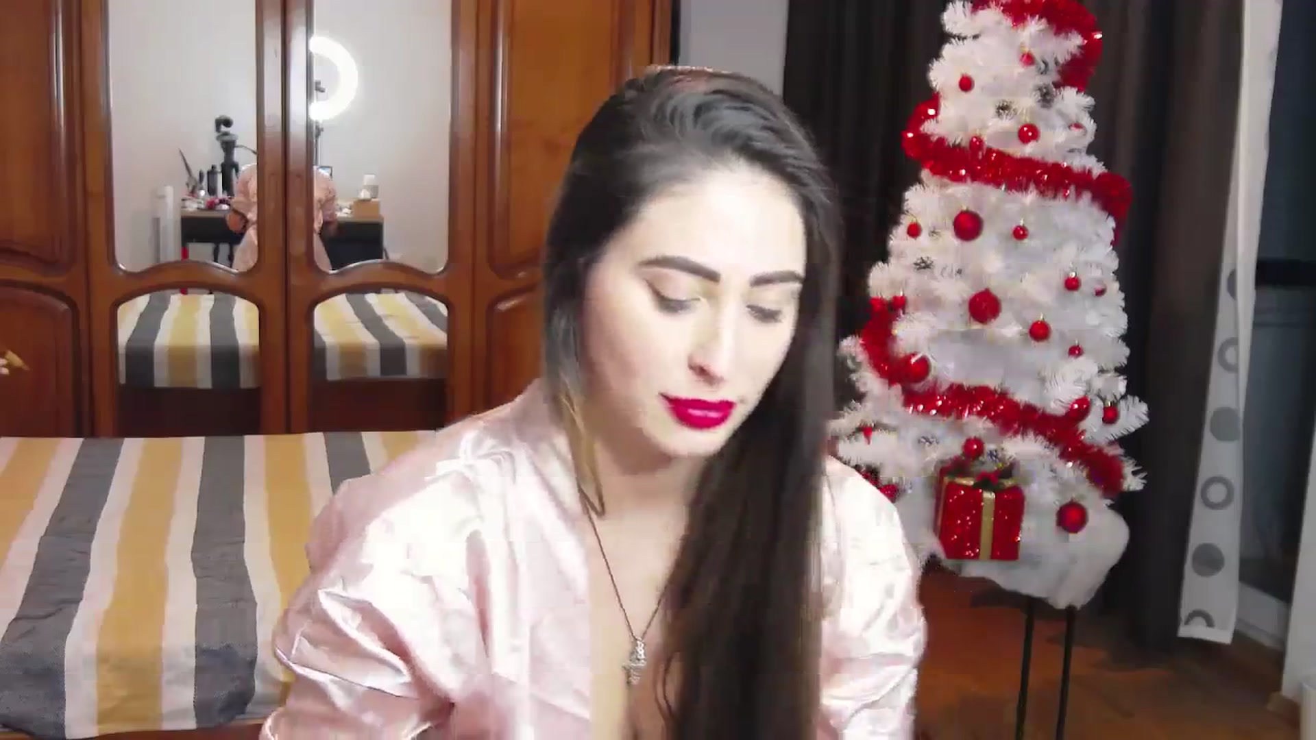Gallery image thumbnail from MaraHari's myfreecams stream on, 12/23/2023, 20:43 image 10 of 20