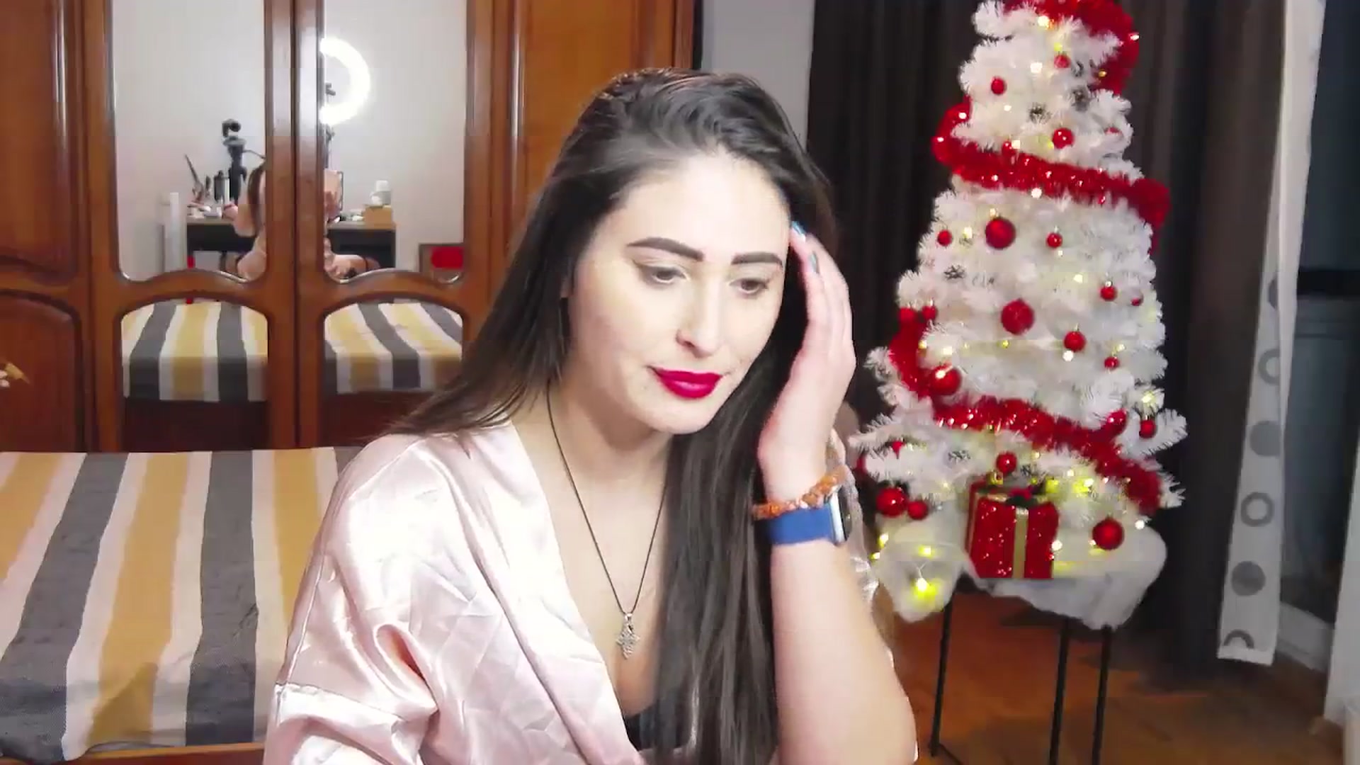 Gallery image thumbnail from MaraHari's myfreecams stream on, 12/23/2023, 20:43 image 3 of 20
