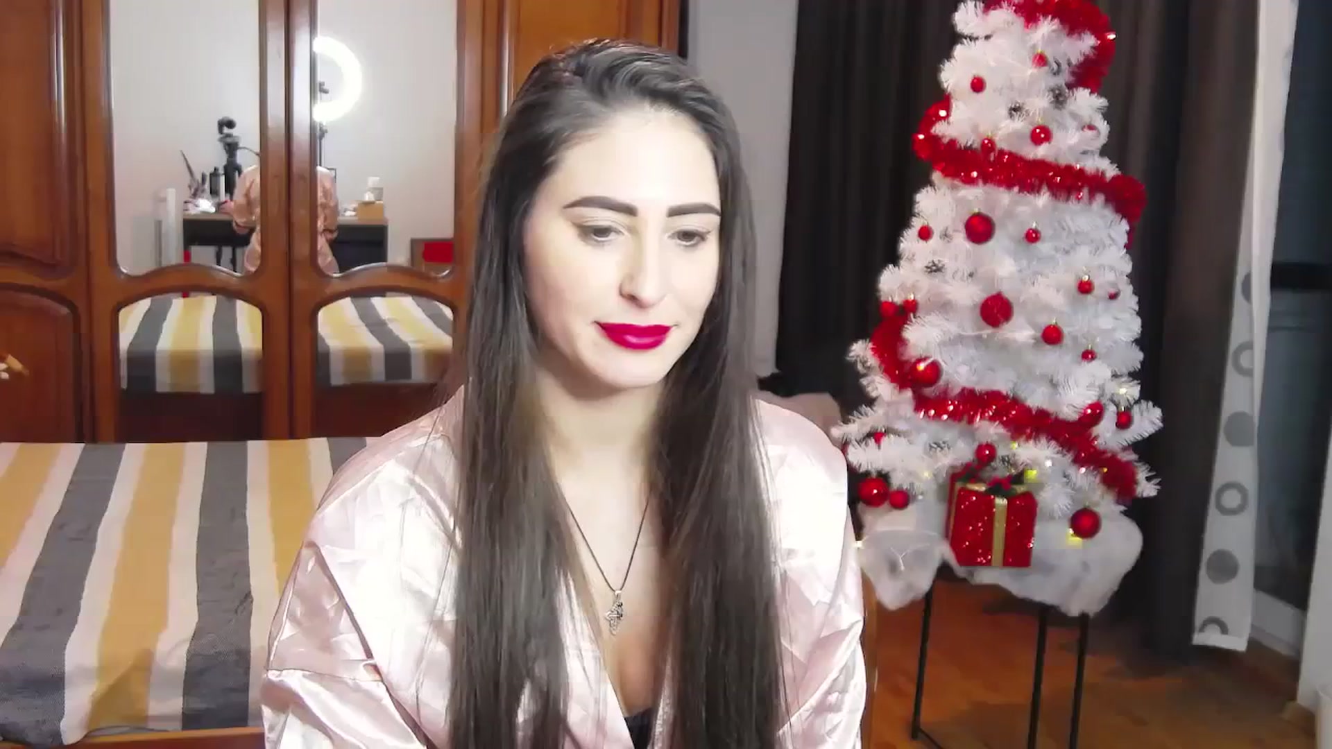 Gallery image thumbnail from MaraHari's myfreecams stream on, 12/23/2023, 20:43 image 5 of 20