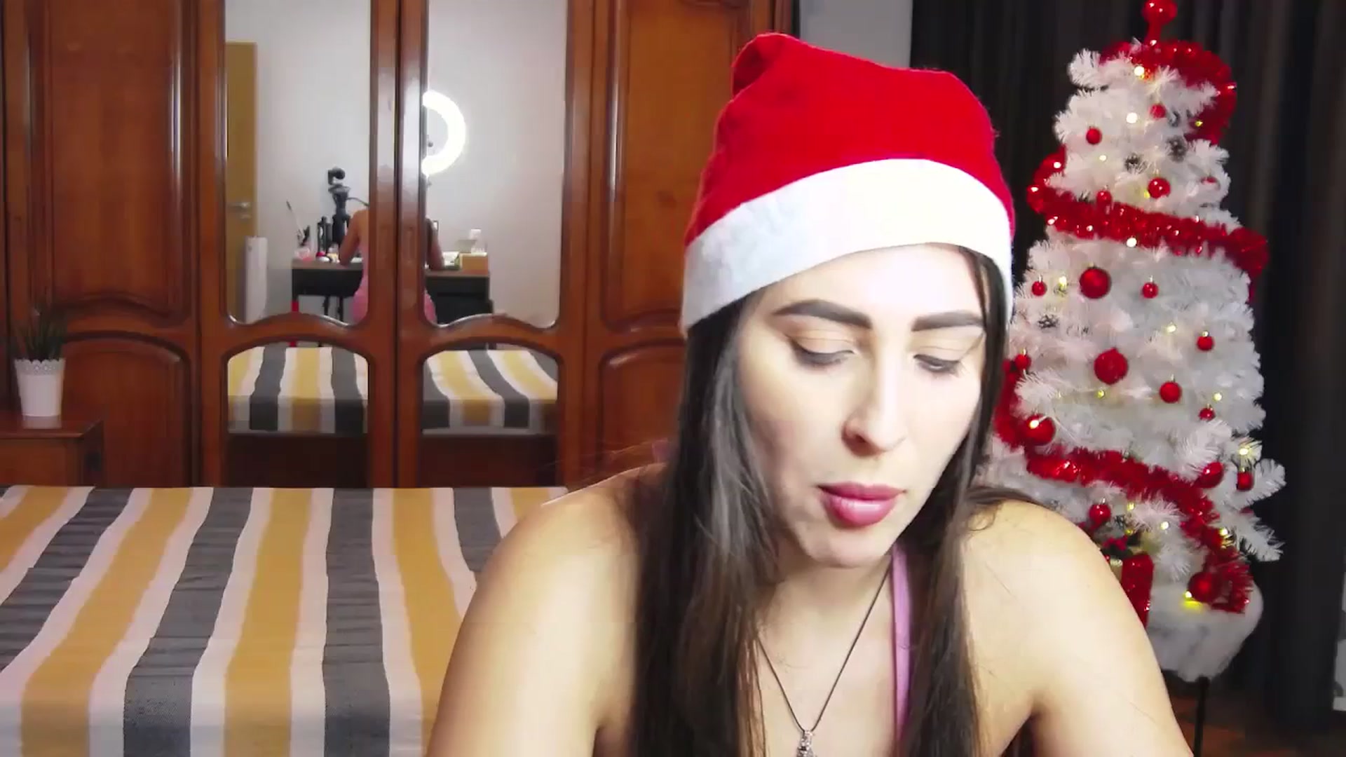 Gallery image thumbnail from MaraHari's myfreecams stream on, 12/27/2023, 17:59 image 15 of 20