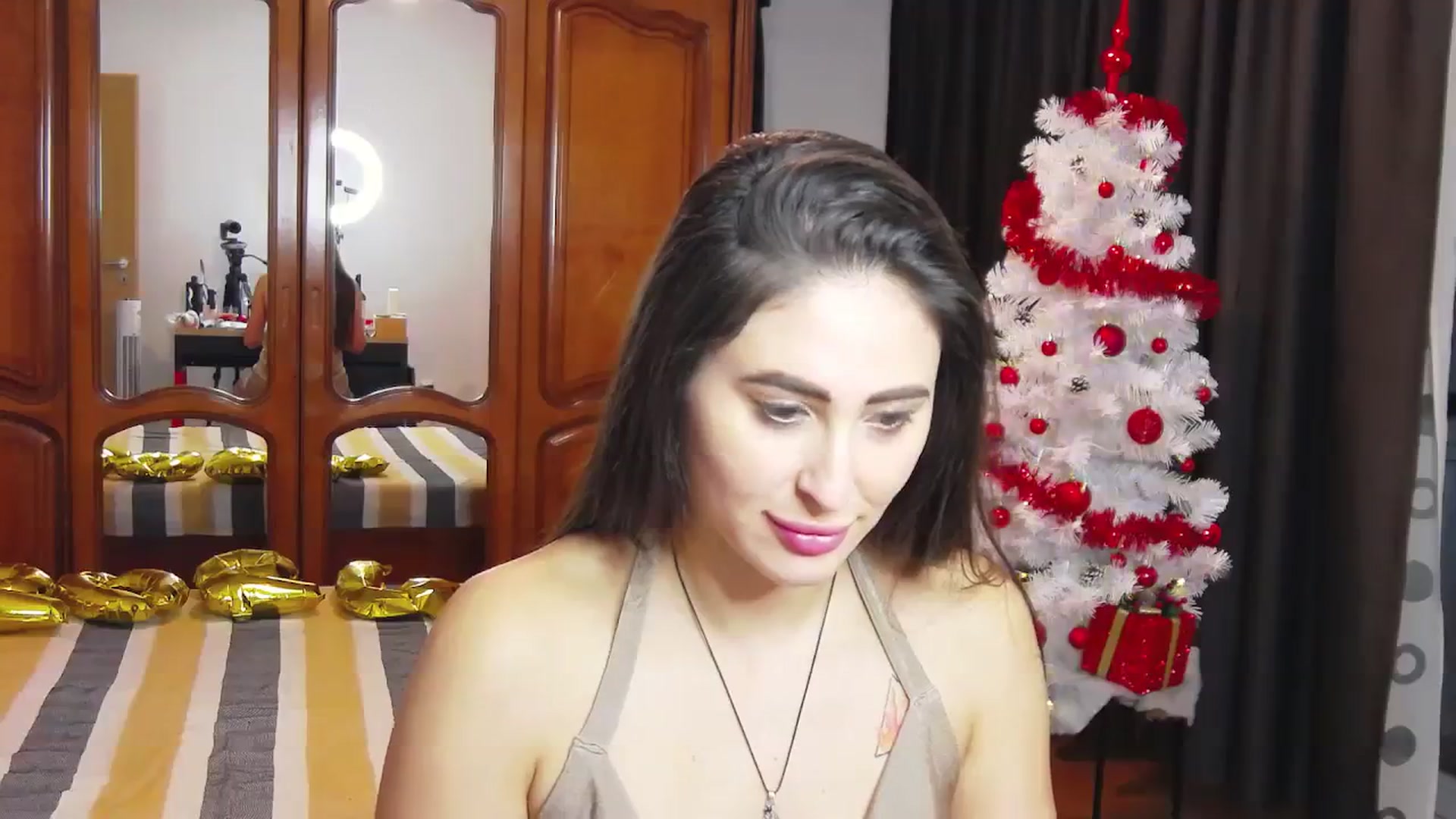 Gallery image thumbnail from MaraHari's myfreecams stream on, 01/01/2024, 20:05 image 6 of 20