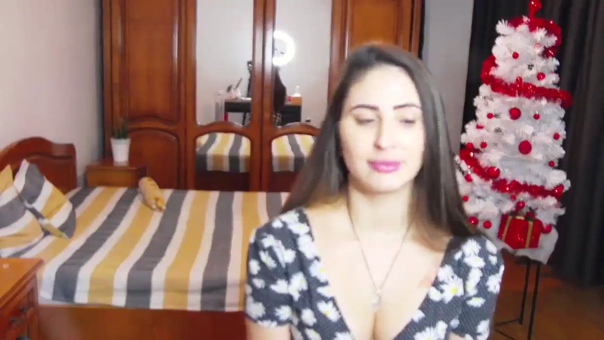 Gallery image thumbnail from MaraHari's myfreecams stream on, 01/18/2024, 17:17 image 16 of 20