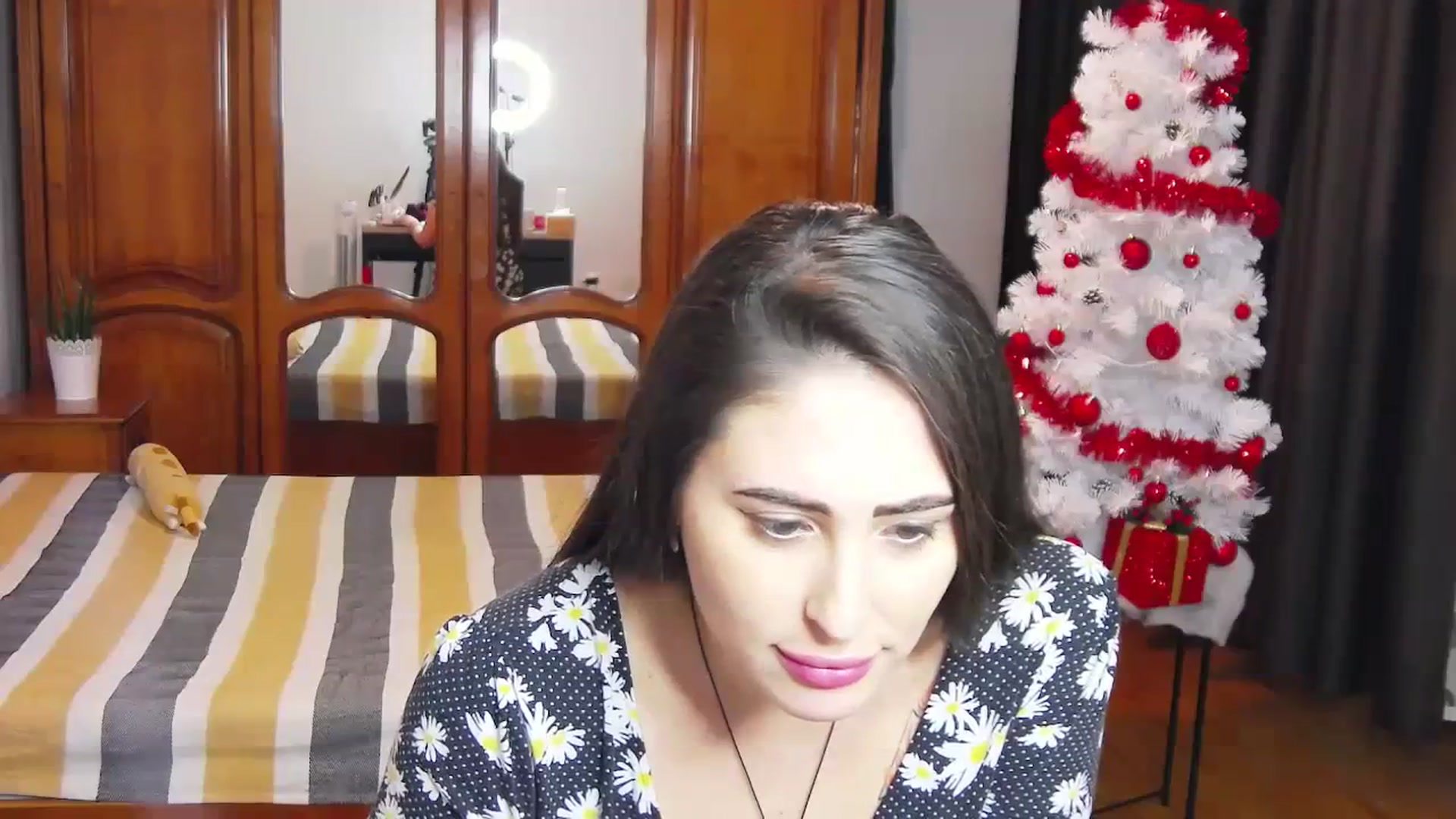 Gallery image thumbnail from MaraHari's myfreecams stream on, 01/18/2024, 20:01 image 7 of 20