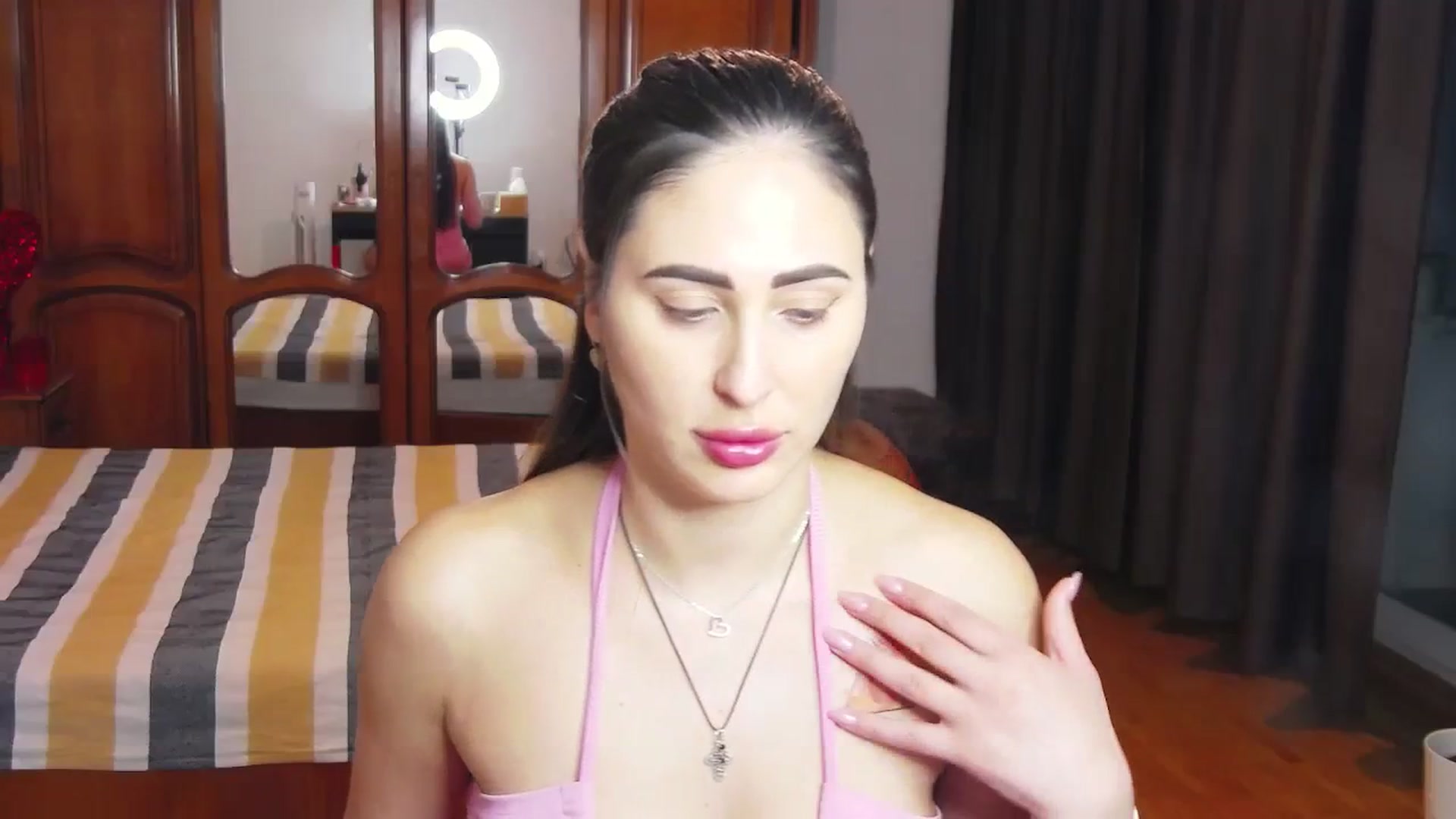 Gallery image thumbnail from MaraHari's myfreecams stream on, 02/25/2024, 18:03 image 18 of 20