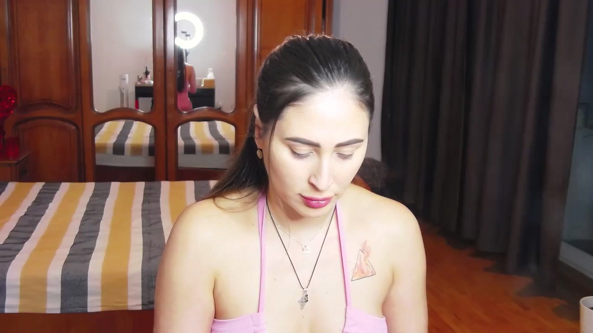Gallery image thumbnail from MaraHari's myfreecams stream on, 02/25/2024, 18:03 image 17 of 20