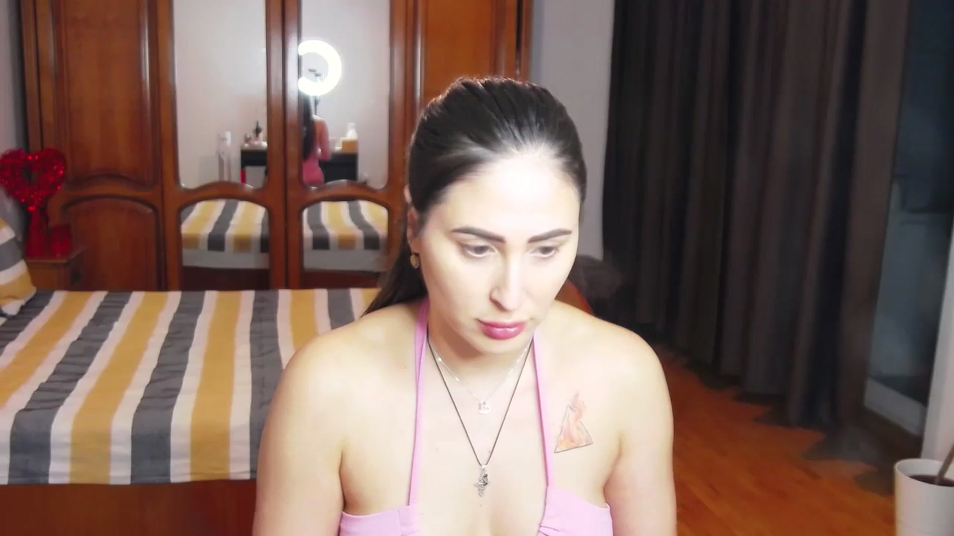 Gallery image thumbnail from MaraHari's myfreecams stream on, 02/25/2024, 19:33 image 6 of 20