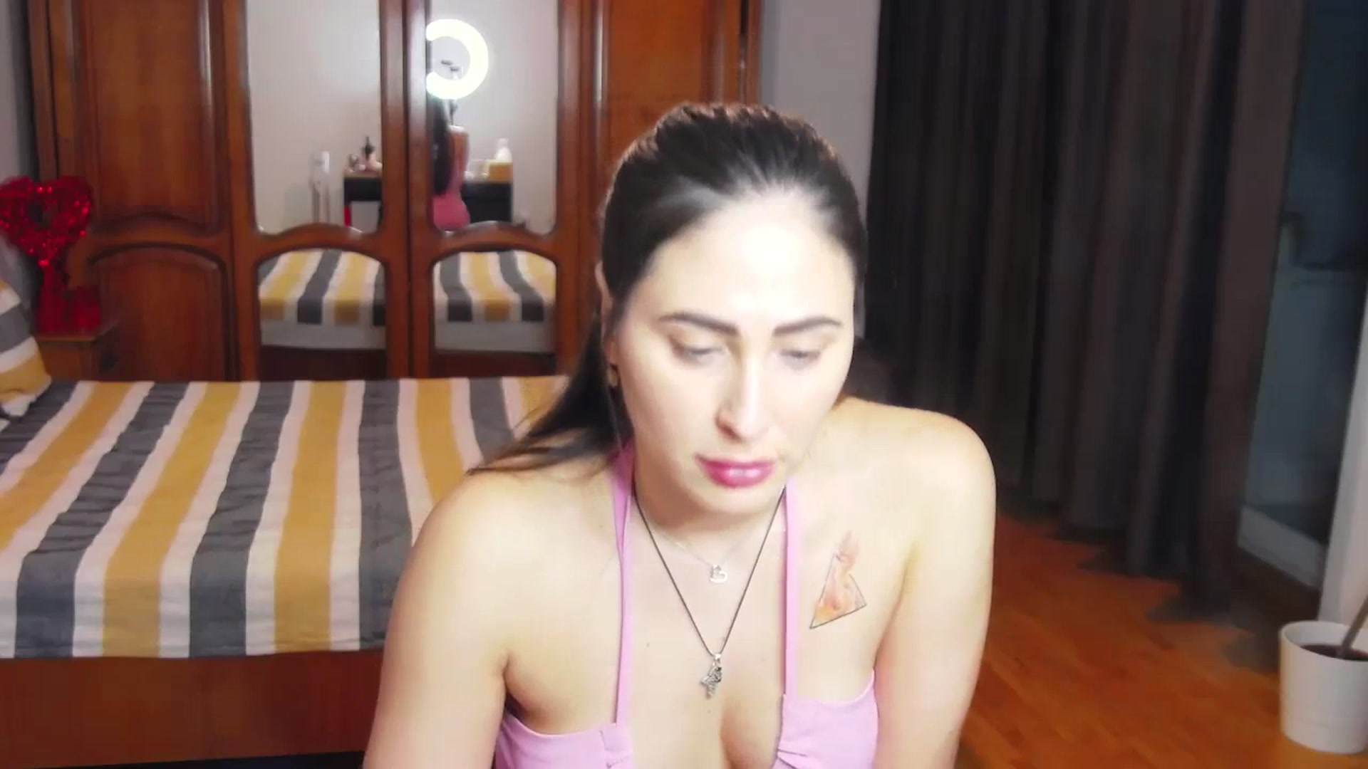 Gallery image thumbnail from MaraHari's myfreecams stream on, 02/25/2024, 19:33 image 17 of 20