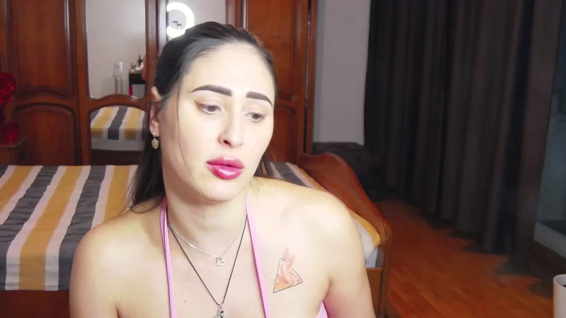Gallery image thumbnail from MaraHari's myfreecams stream on, 02/25/2024, 19:33 image 1 of 20
