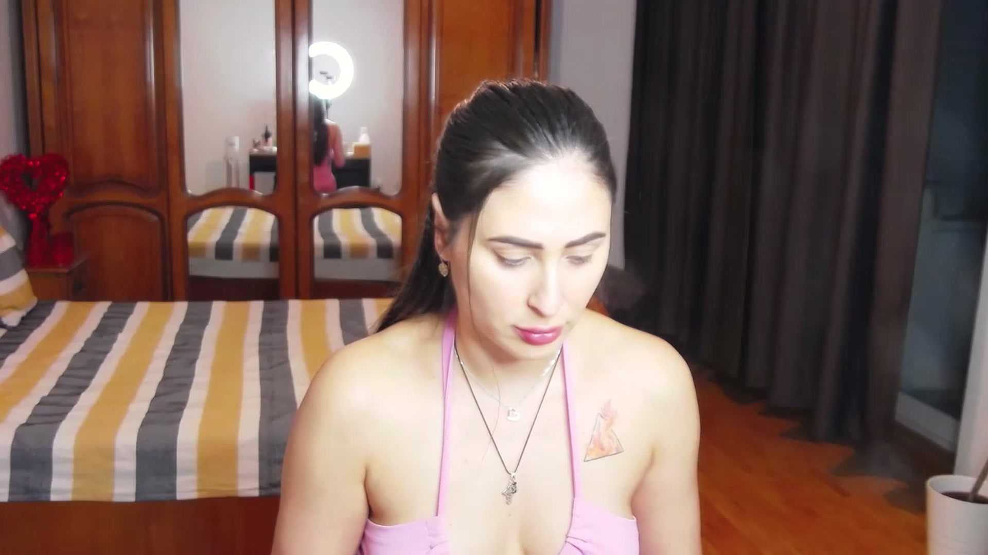 Gallery image thumbnail from MaraHari's myfreecams stream on, 02/25/2024, 19:33 image 4 of 20