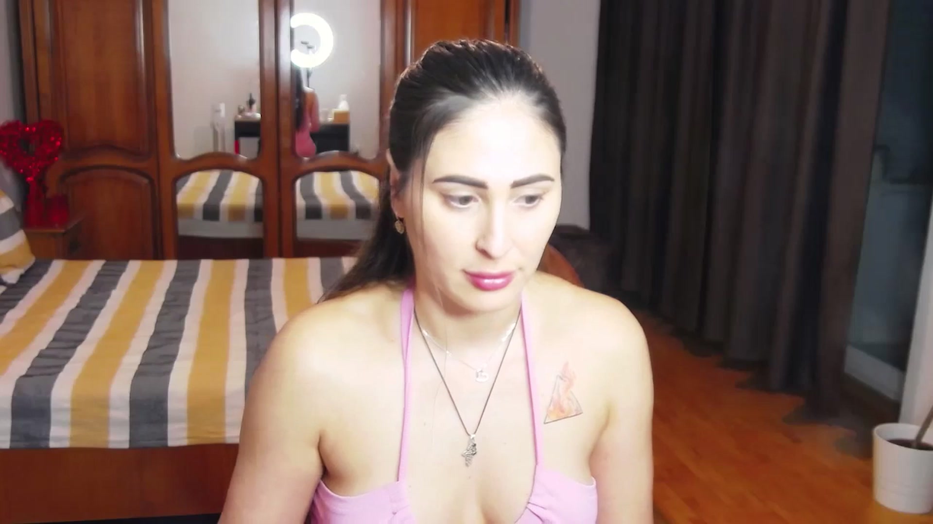 Gallery image thumbnail from MaraHari's myfreecams stream on, 02/25/2024, 19:33 image 14 of 20