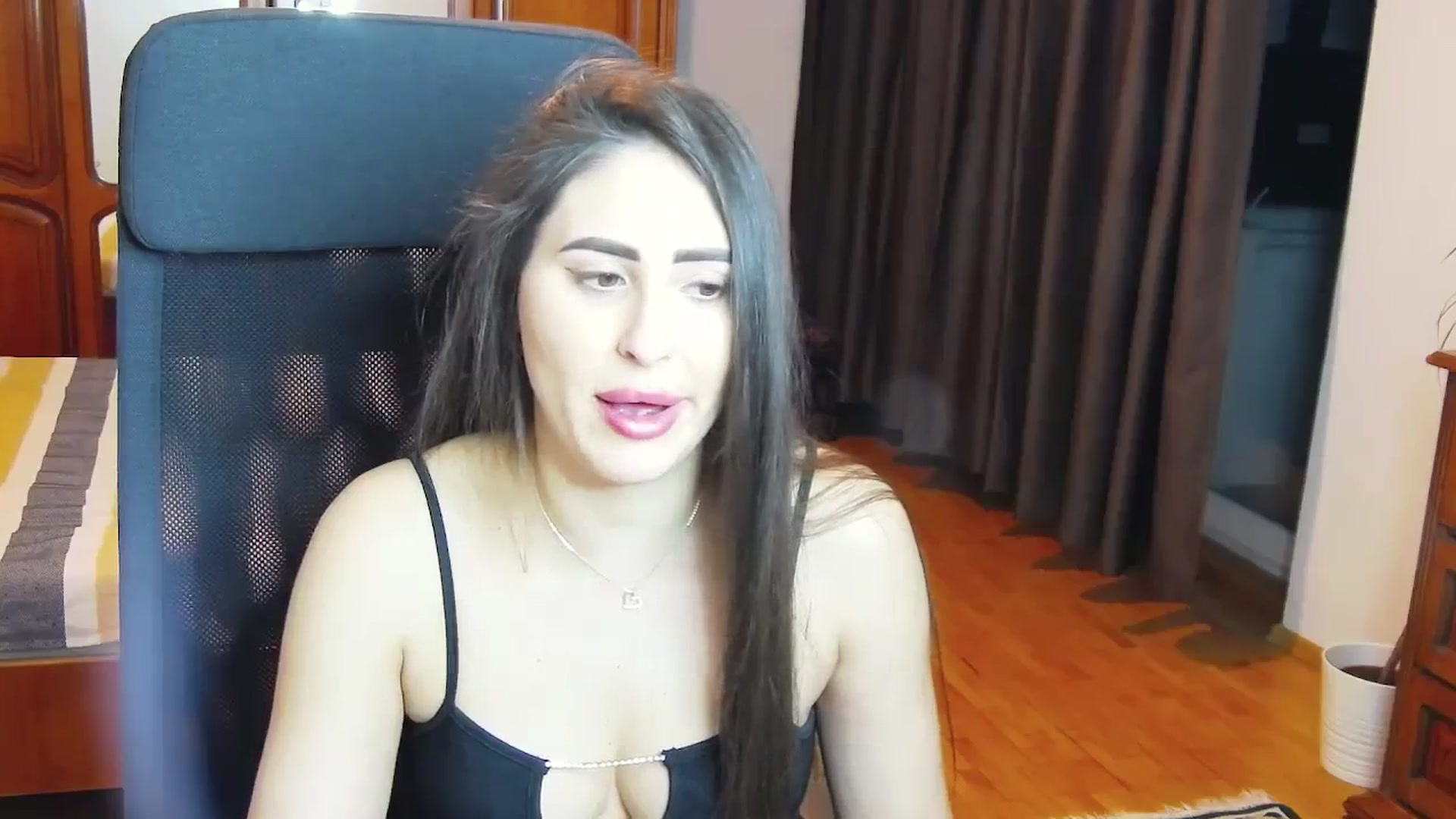 Gallery image thumbnail from MaraHari's myfreecams stream on, 03/01/2024, 20:46 image 13 of 20
