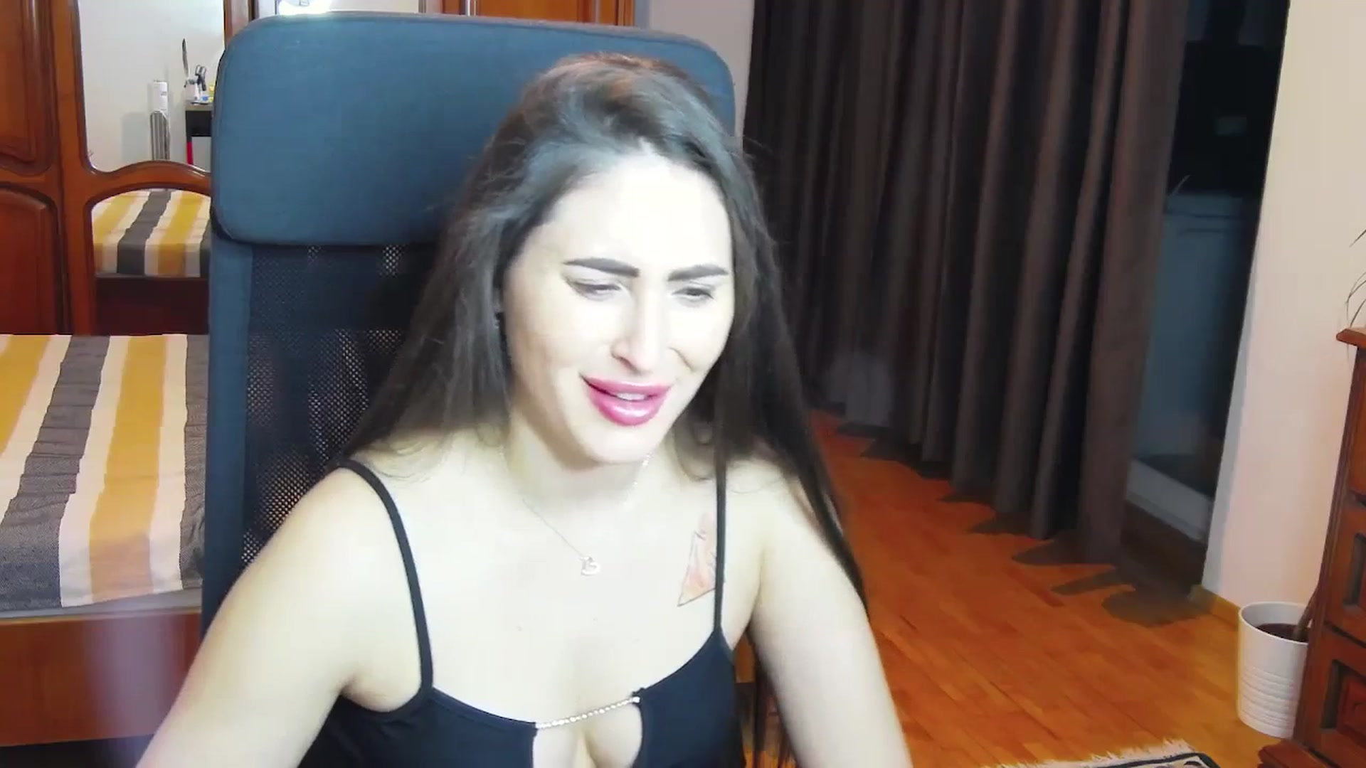 Gallery image thumbnail from MaraHari's myfreecams stream on, 03/01/2024, 20:46 image 4 of 20