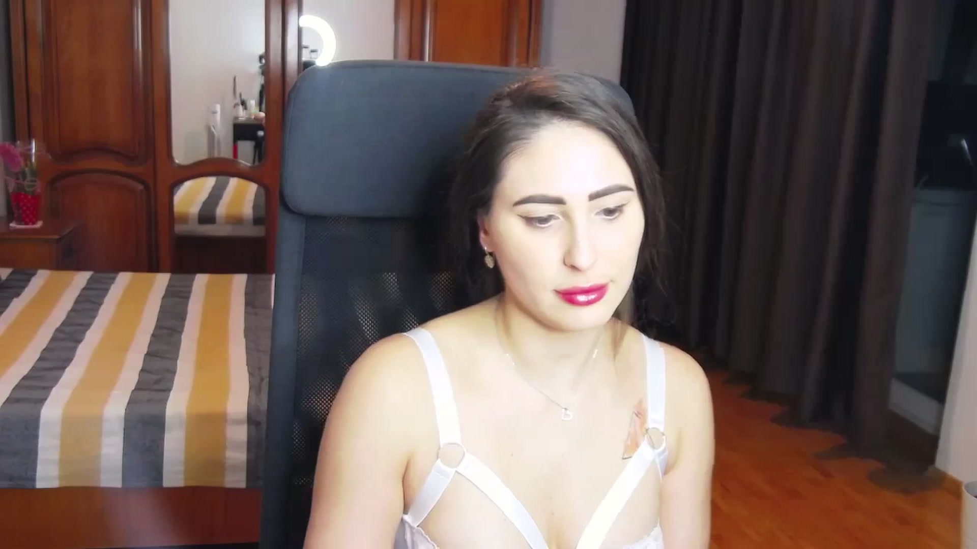 Gallery image thumbnail from MaraHari's myfreecams stream on, 03/03/2024, 19:25 image 2 of 20