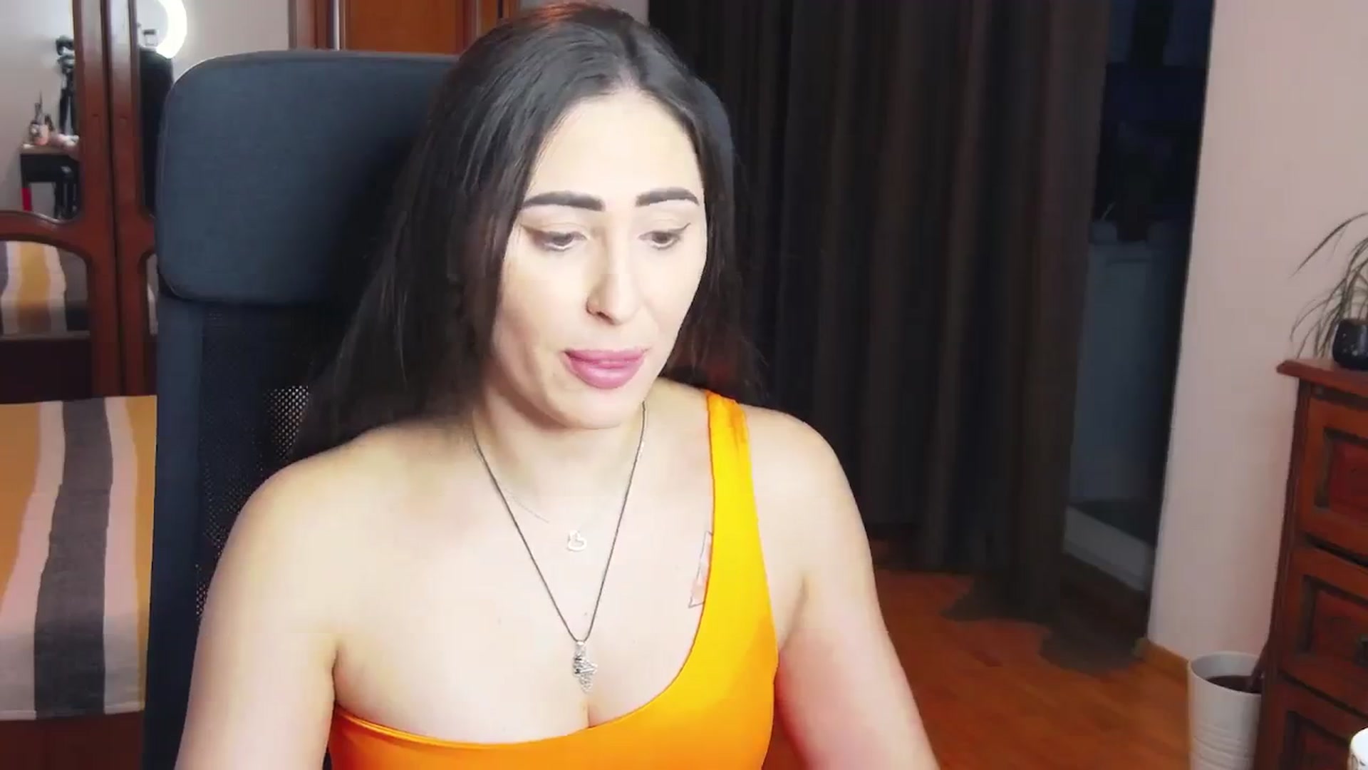 Gallery image thumbnail from MaraHari's myfreecams stream on, 03/09/2024, 17:53 image 4 of 20