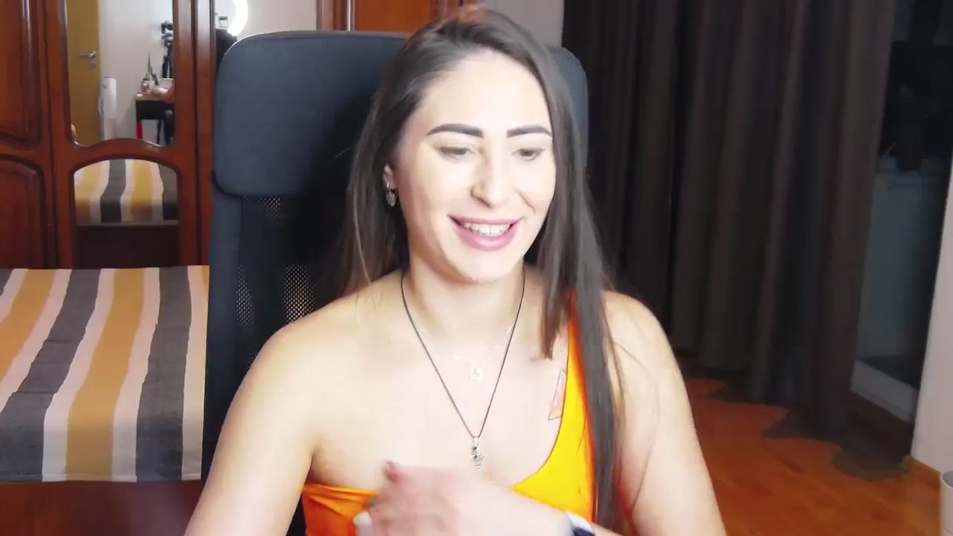 Gallery image thumbnail from MaraHari's myfreecams stream on, 03/09/2024, 17:53 image 16 of 20