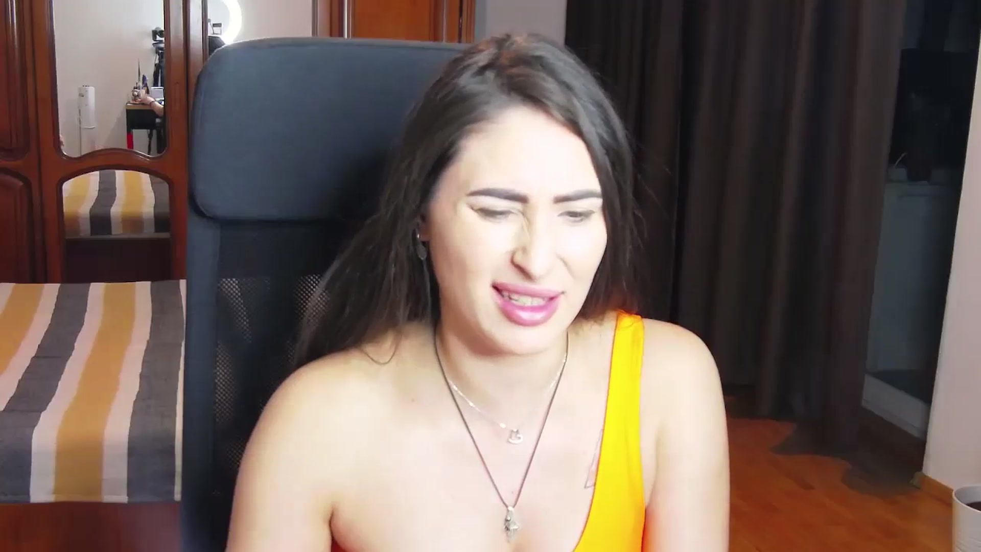 Gallery image thumbnail from MaraHari's myfreecams stream on, 03/09/2024, 20:53 image 11 of 20