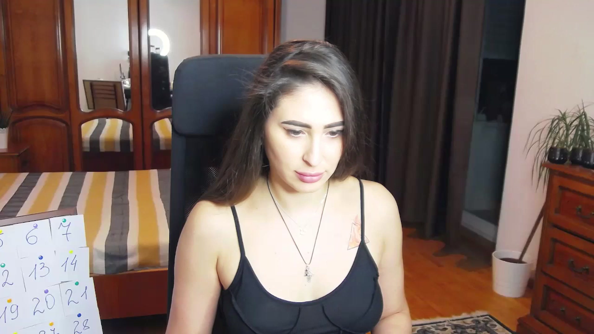 Gallery image thumbnail from MaraHari's myfreecams stream on, 03/15/2024, 18:13 image 4 of 20