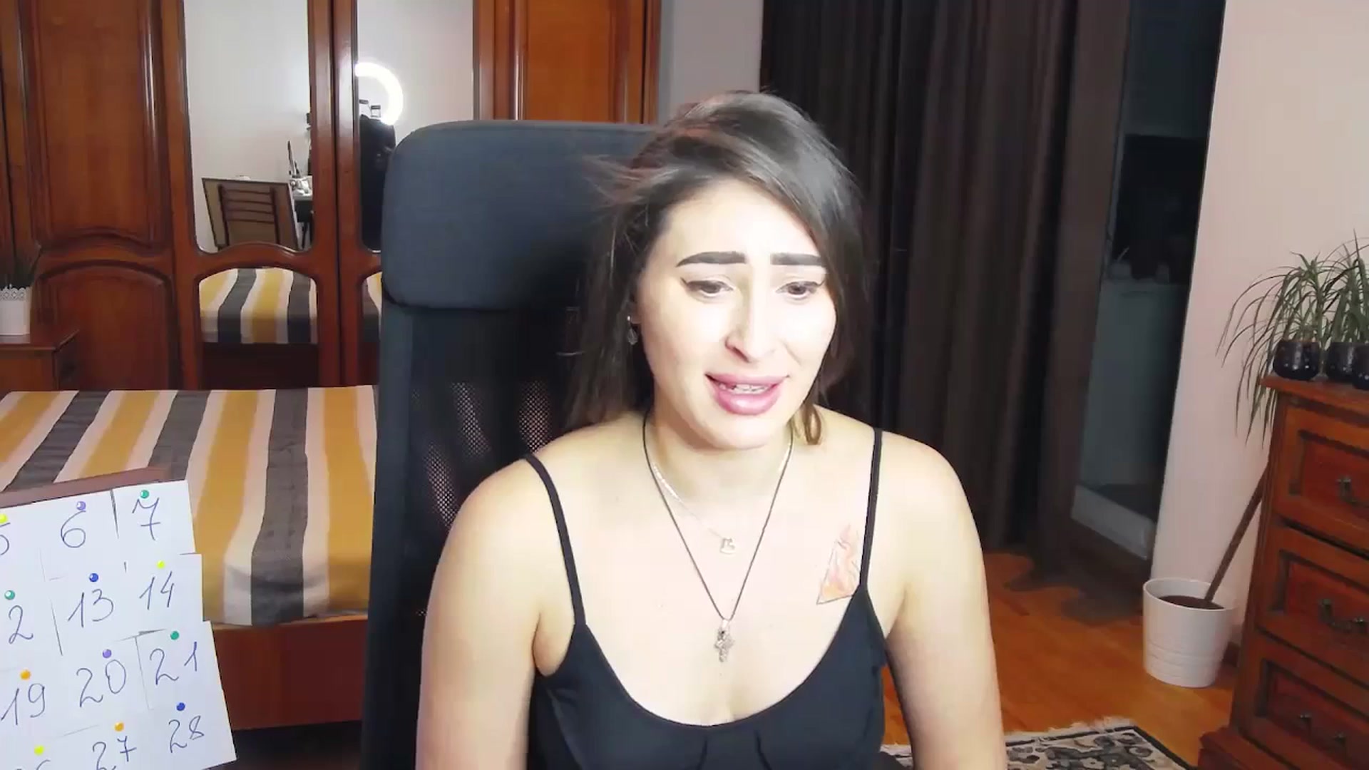 Gallery image thumbnail from MaraHari's myfreecams stream on, 03/15/2024, 18:13 image 6 of 20