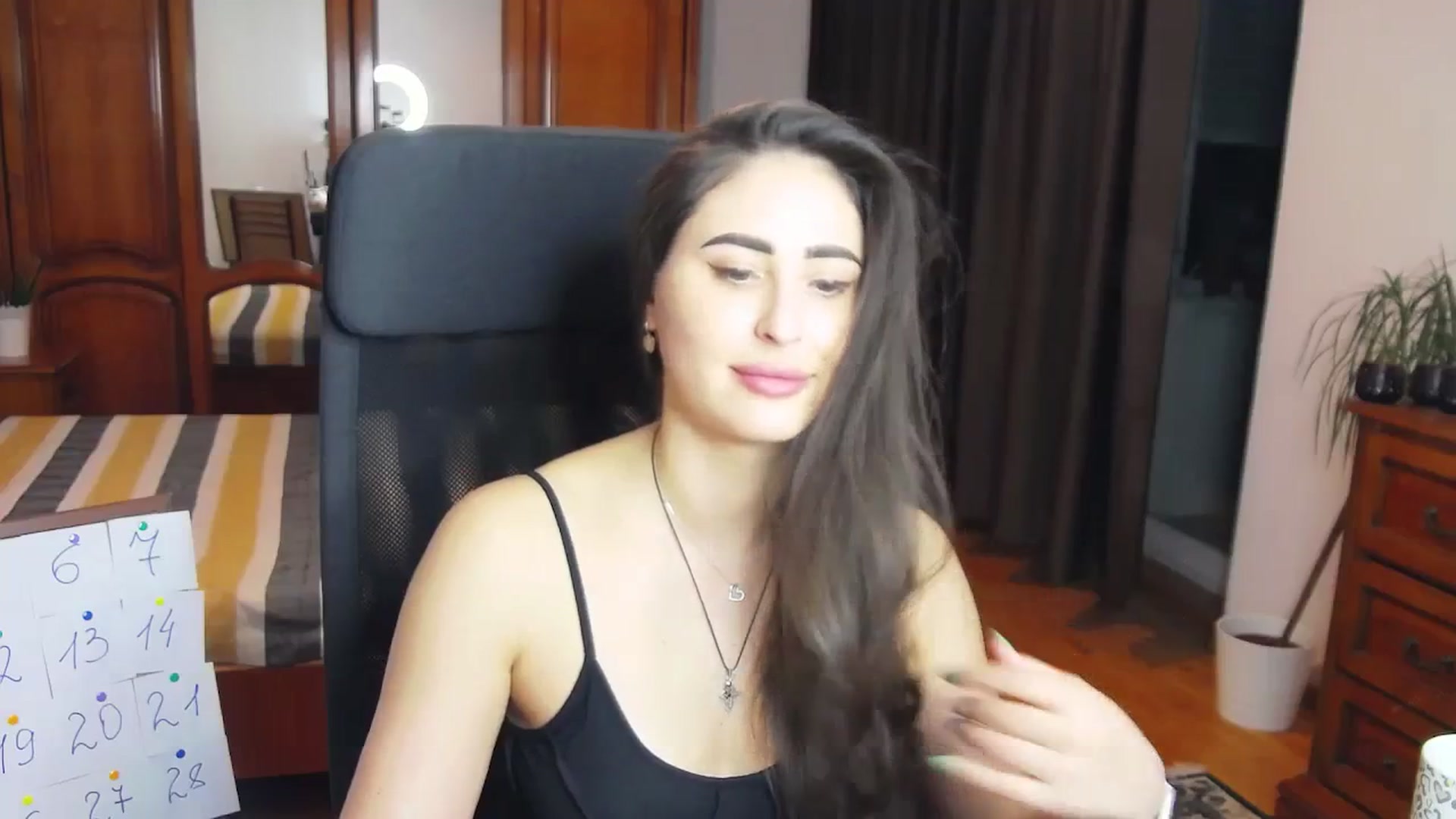 Gallery image thumbnail from MaraHari's myfreecams stream on, 03/15/2024, 18:13 image 10 of 20