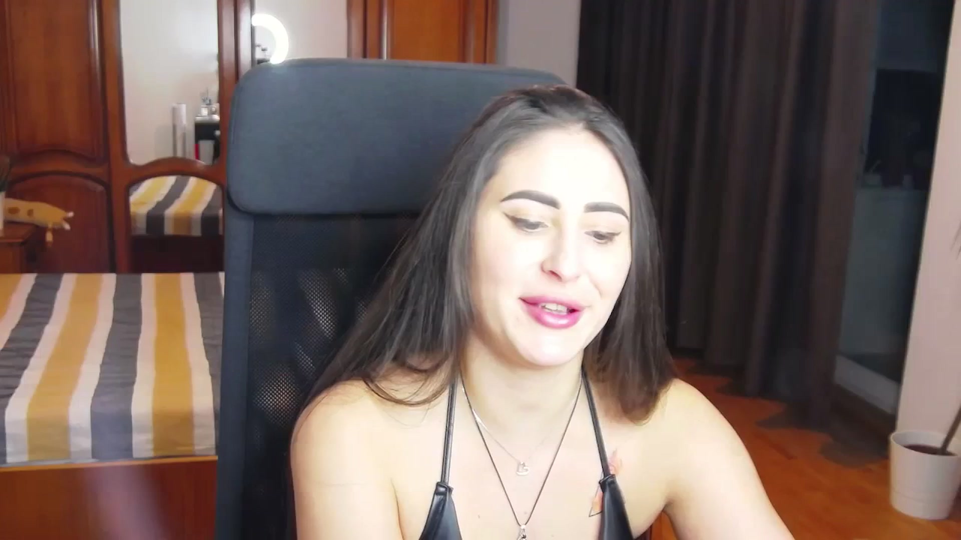 Gallery image thumbnail from MaraHari's myfreecams stream on, 03/16/2024, 20:41 image 1 of 20