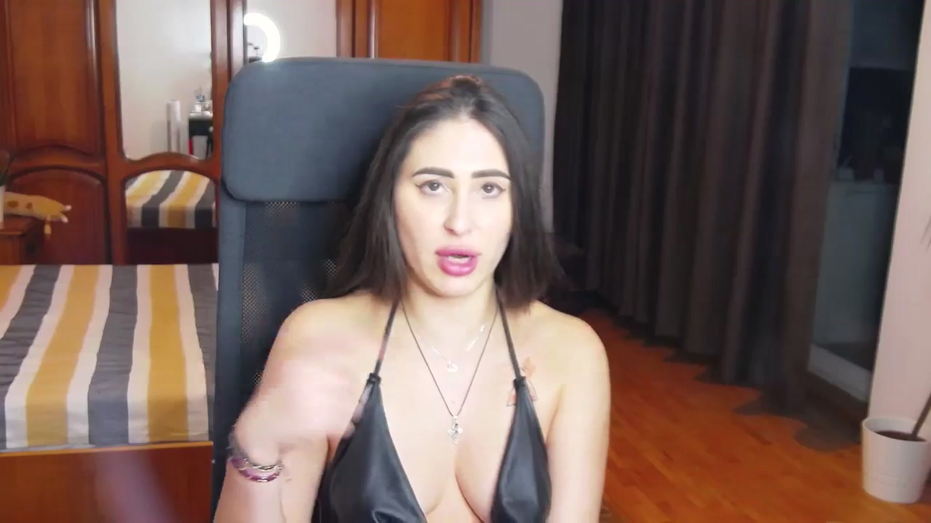 Gallery image thumbnail from MaraHari's myfreecams stream on, 03/16/2024, 20:41 image 15 of 20