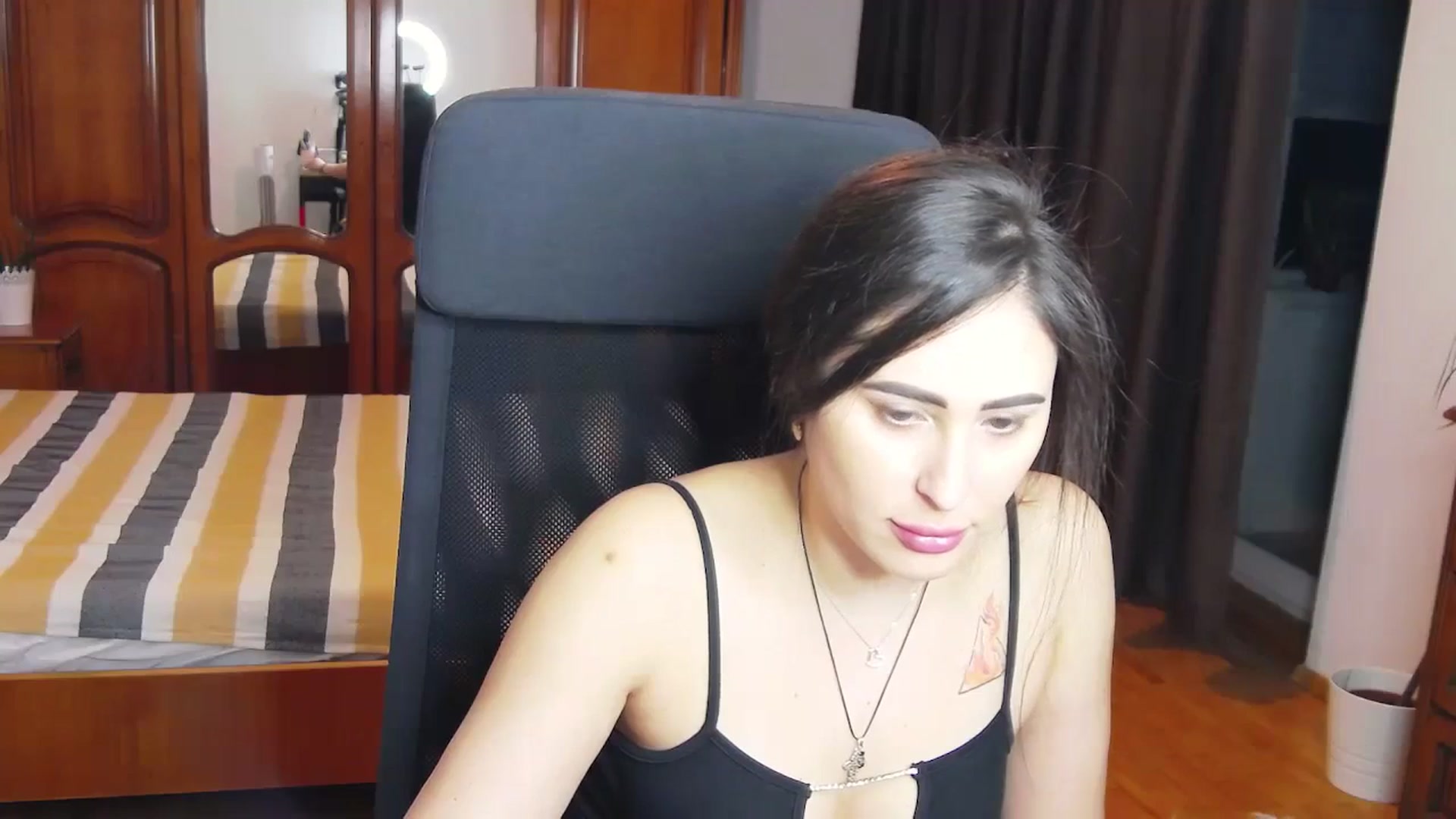 Gallery image thumbnail from MaraHari's myfreecams stream on, 03/22/2024, 21:01 image 13 of 20