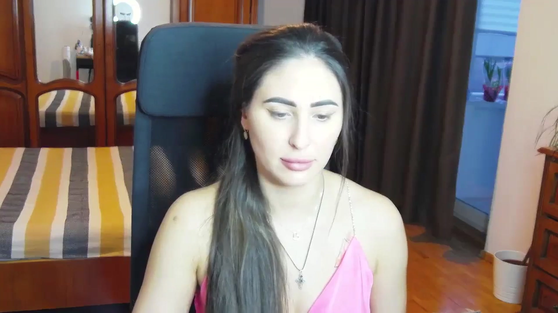 Gallery image thumbnail from MaraHari's myfreecams stream on, 03/23/2024, 16:37 image 10 of 20
