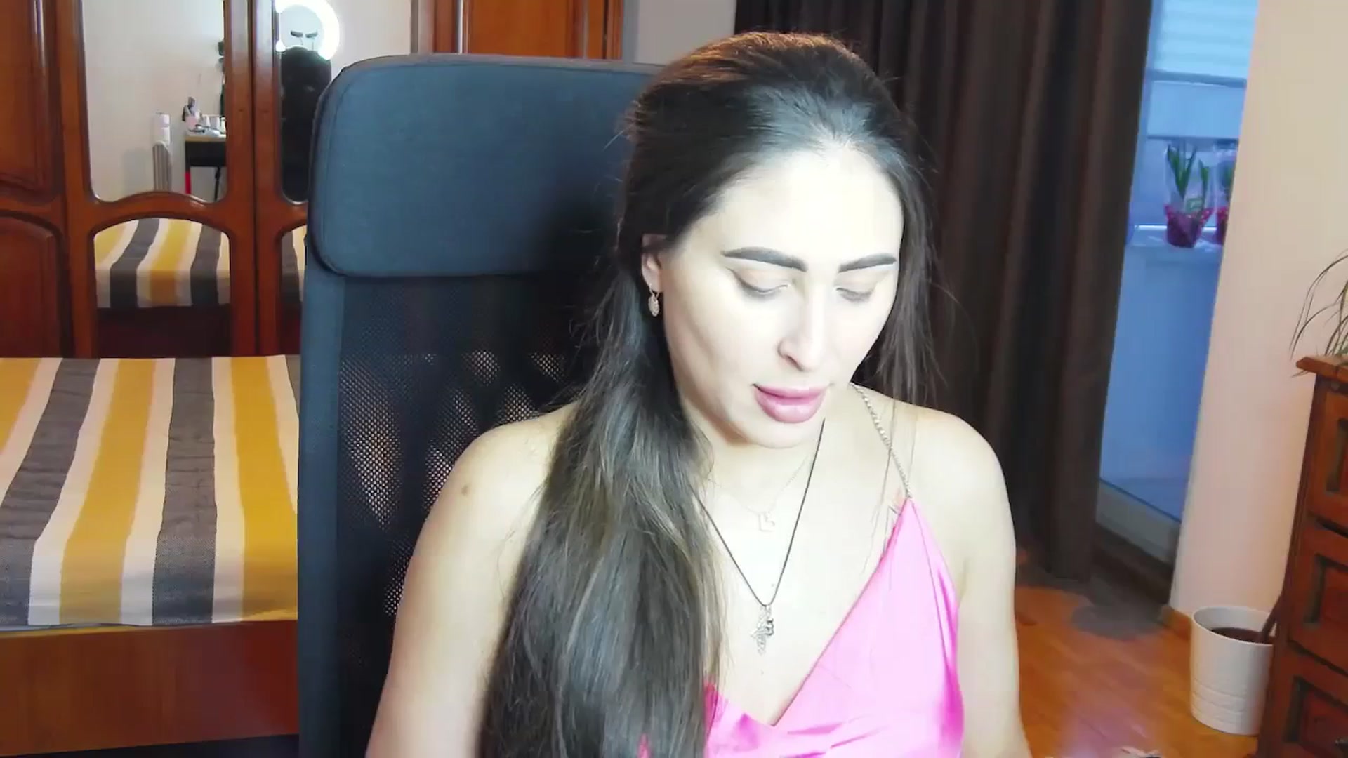 Gallery image thumbnail from MaraHari's myfreecams stream on, 03/23/2024, 16:37 image 6 of 20