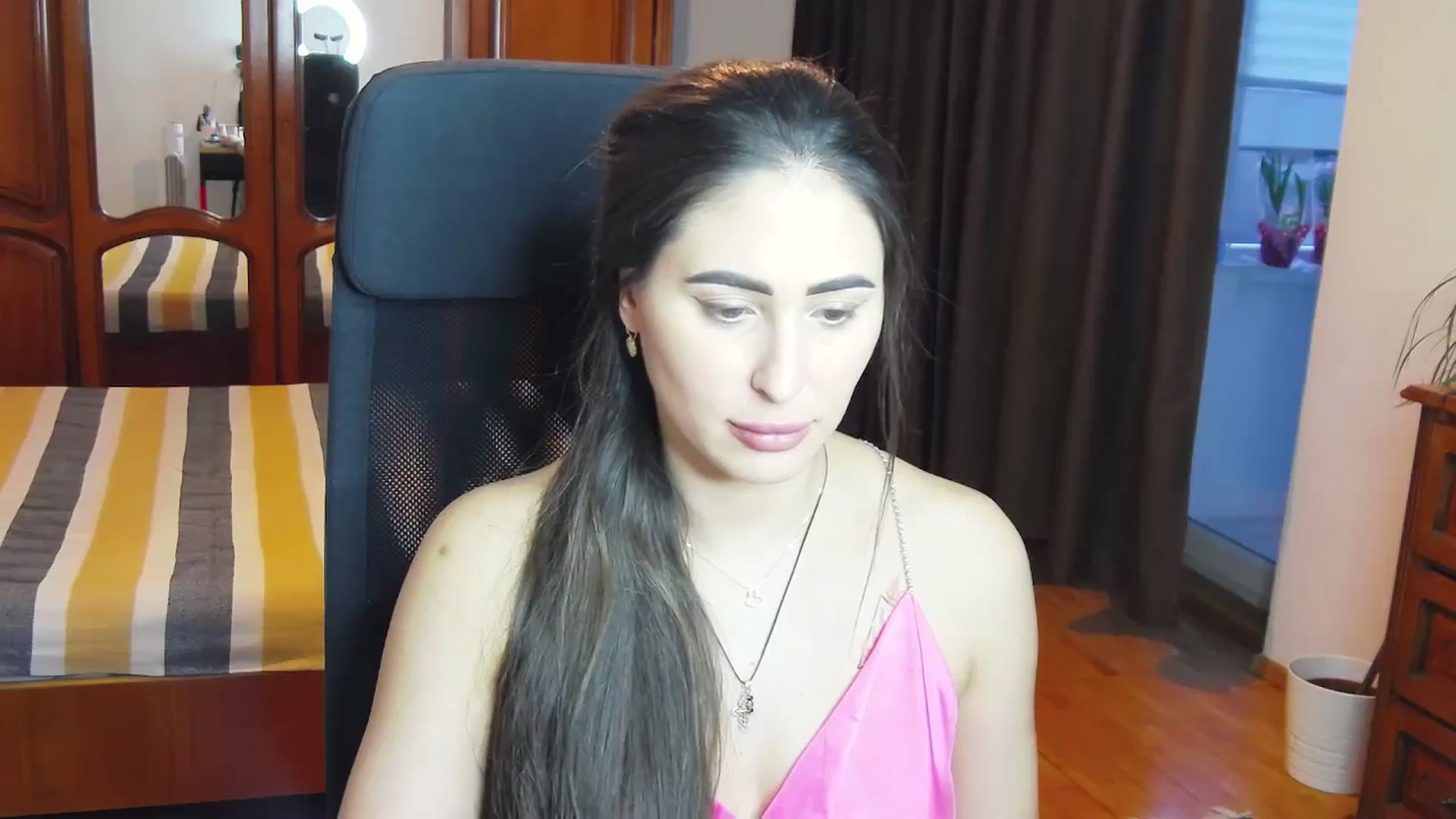 Gallery image thumbnail from MaraHari's myfreecams stream on, 03/23/2024, 16:37 image 7 of 20