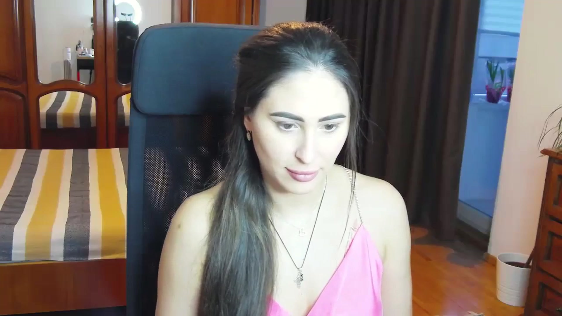 Gallery image thumbnail from MaraHari's myfreecams stream on, 03/23/2024, 16:37 image 9 of 20