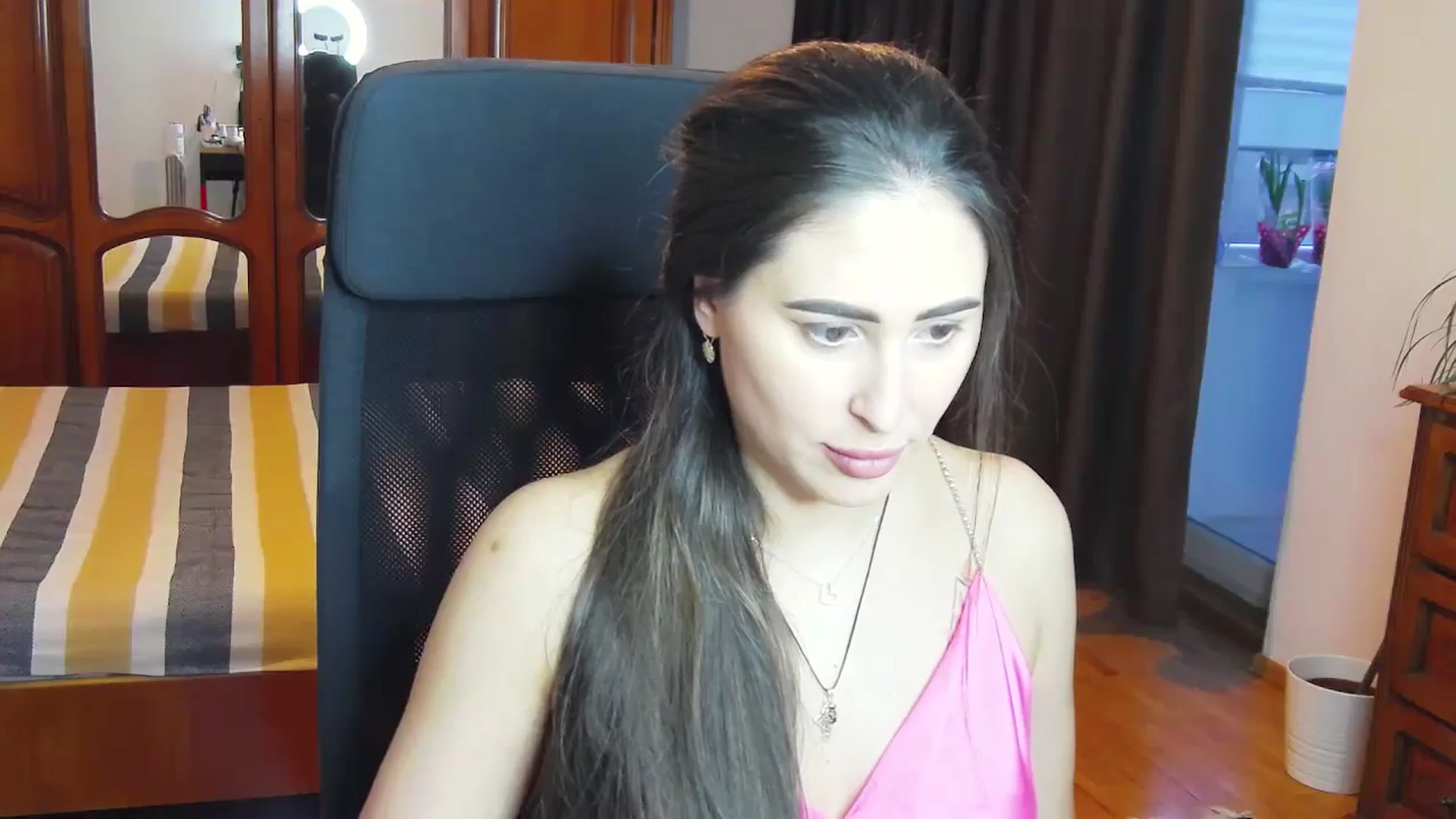 Gallery image thumbnail from MaraHari's myfreecams stream on, 03/23/2024, 16:37 image 3 of 20