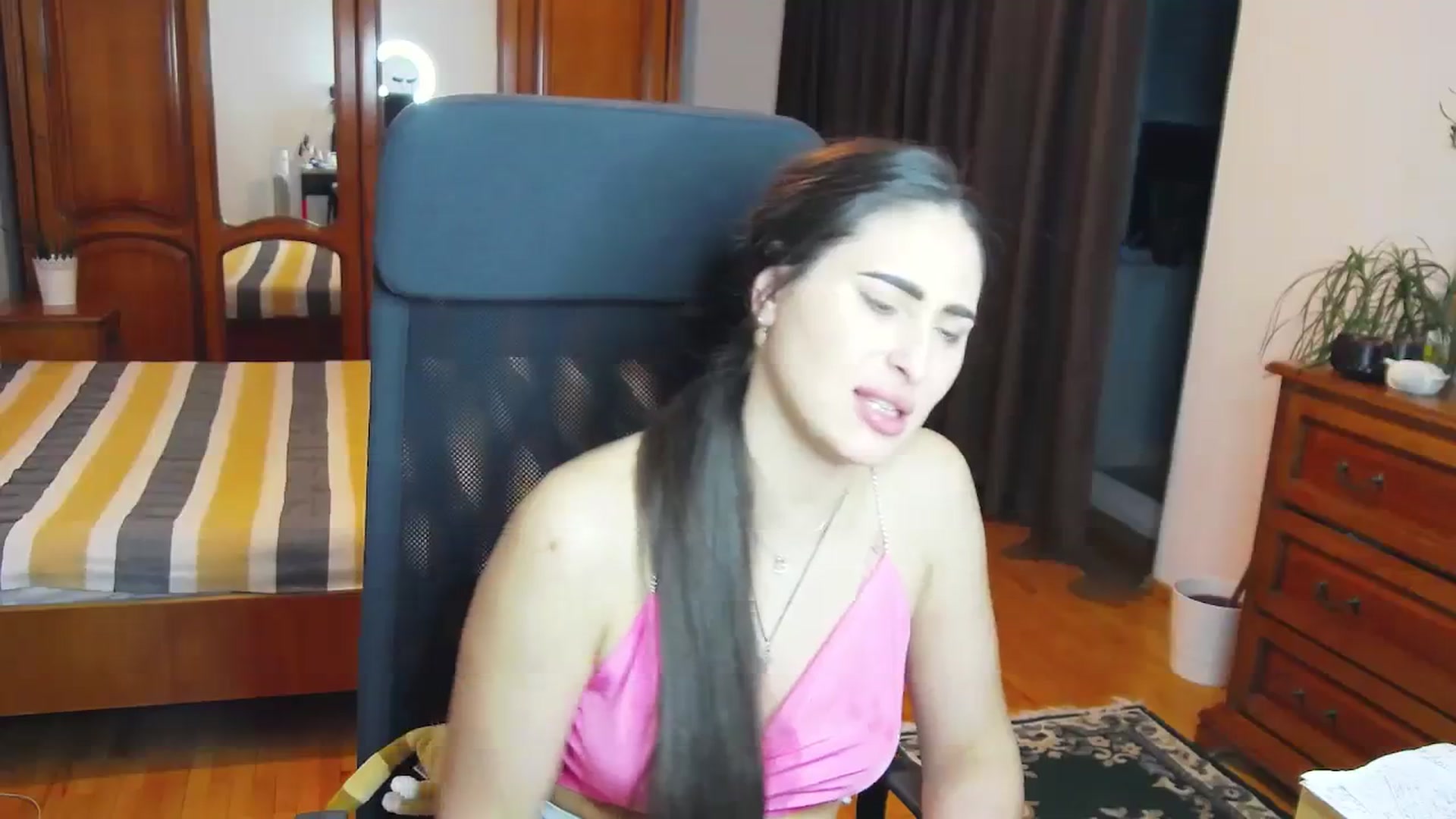 Gallery image thumbnail from MaraHari's myfreecams stream on, 03/23/2024, 19:53 image 13 of 20
