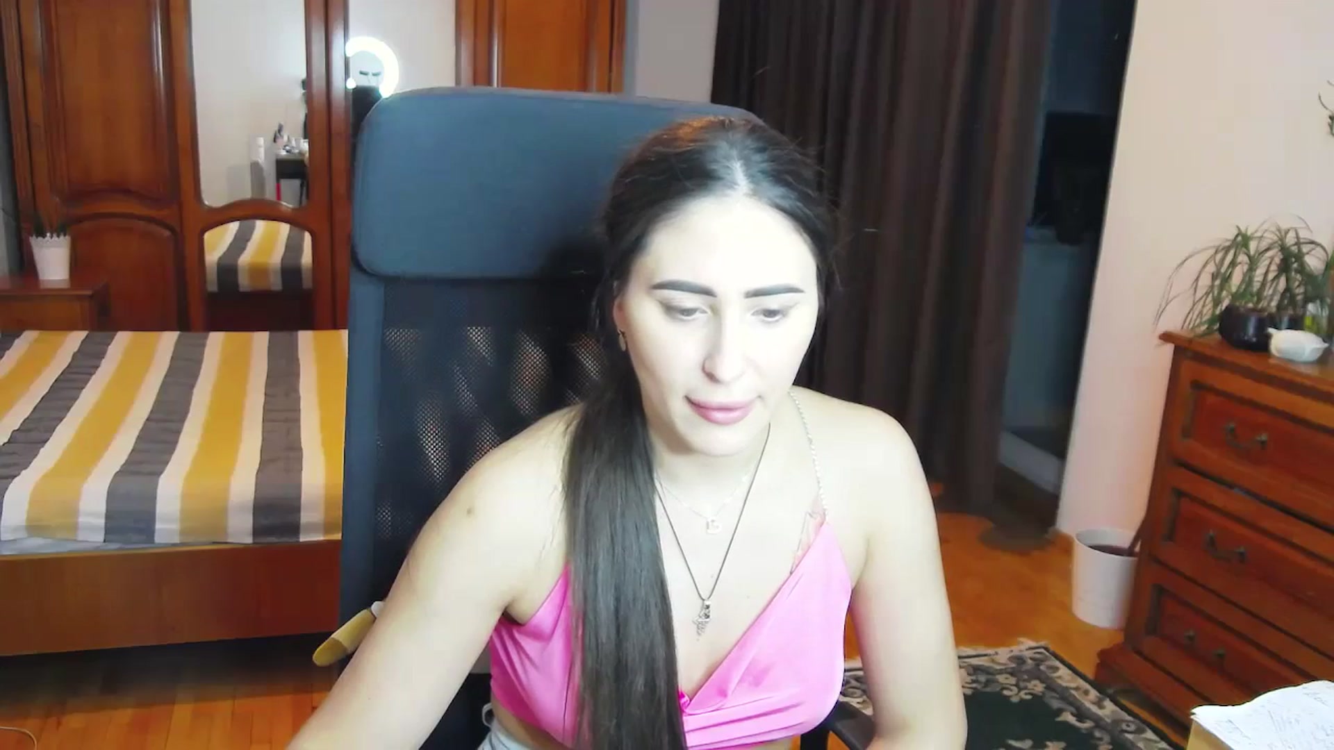Gallery image thumbnail from MaraHari's myfreecams stream on, 03/23/2024, 19:53 image 12 of 20