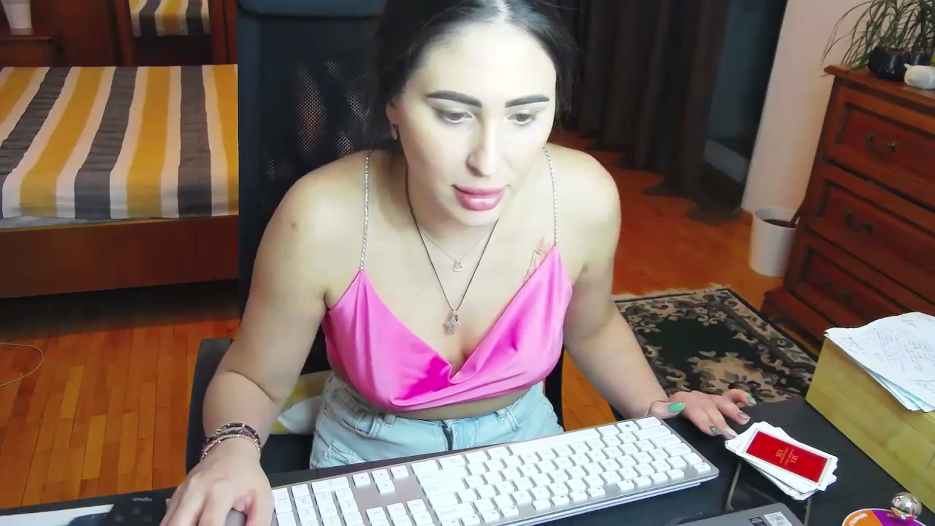 Gallery image thumbnail from MaraHari's myfreecams stream on, 03/23/2024, 19:53 image 2 of 20