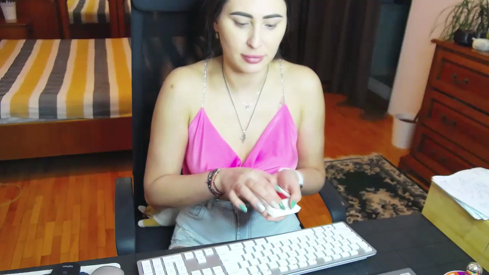 Gallery image thumbnail from MaraHari's myfreecams stream on, 03/23/2024, 19:53 image 8 of 20