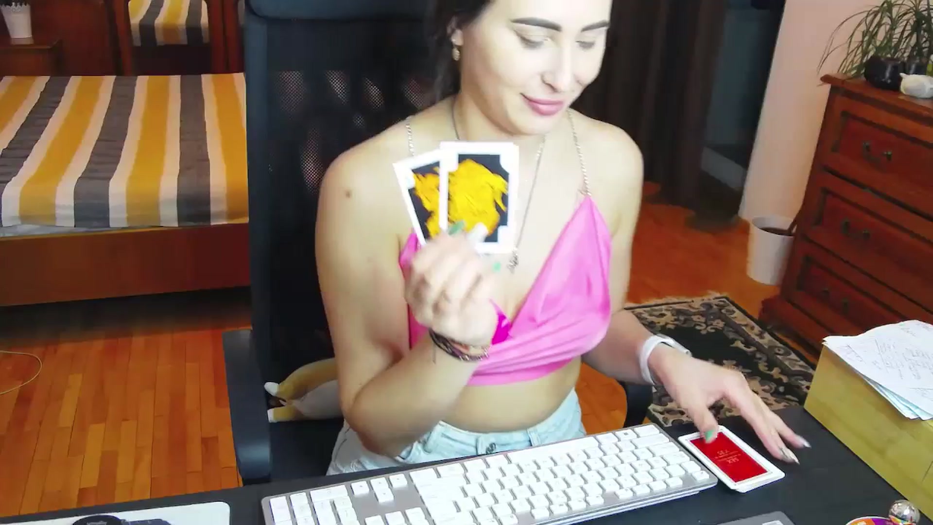 Gallery image thumbnail from MaraHari's myfreecams stream on, 03/23/2024, 19:53 image 10 of 20
