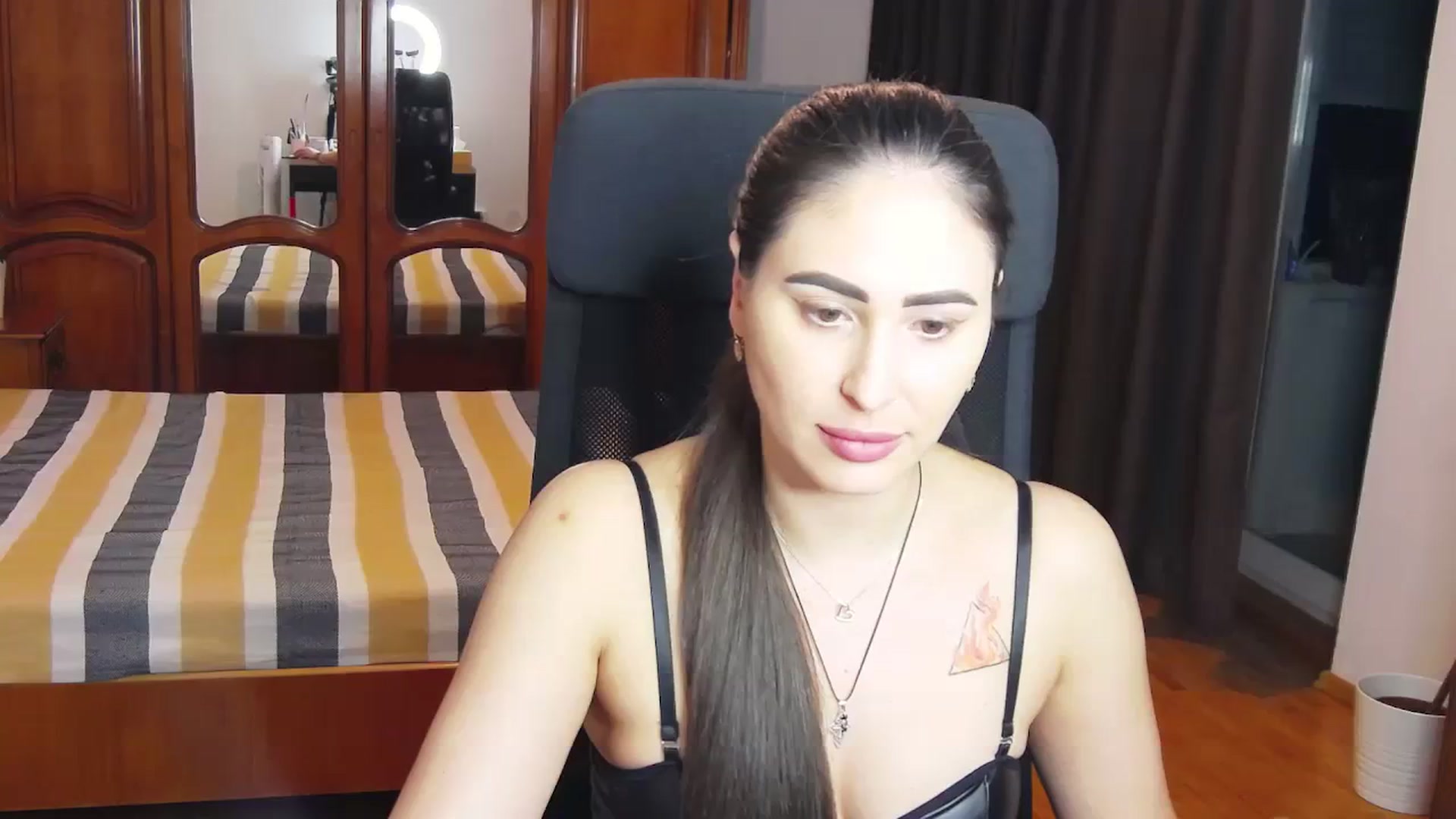 Gallery image thumbnail from MaraHari's myfreecams stream on, 03/24/2024, 19:12 image 4 of 20