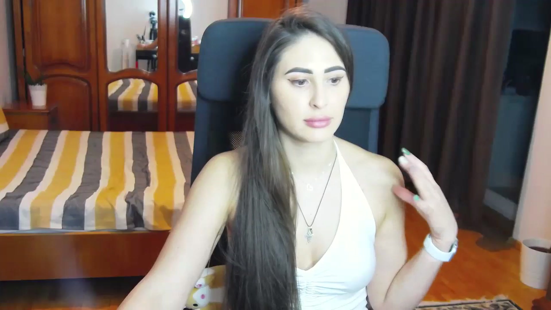 Gallery image thumbnail from MaraHari's myfreecams stream on, 03/30/2024, 18:30 image 15 of 20