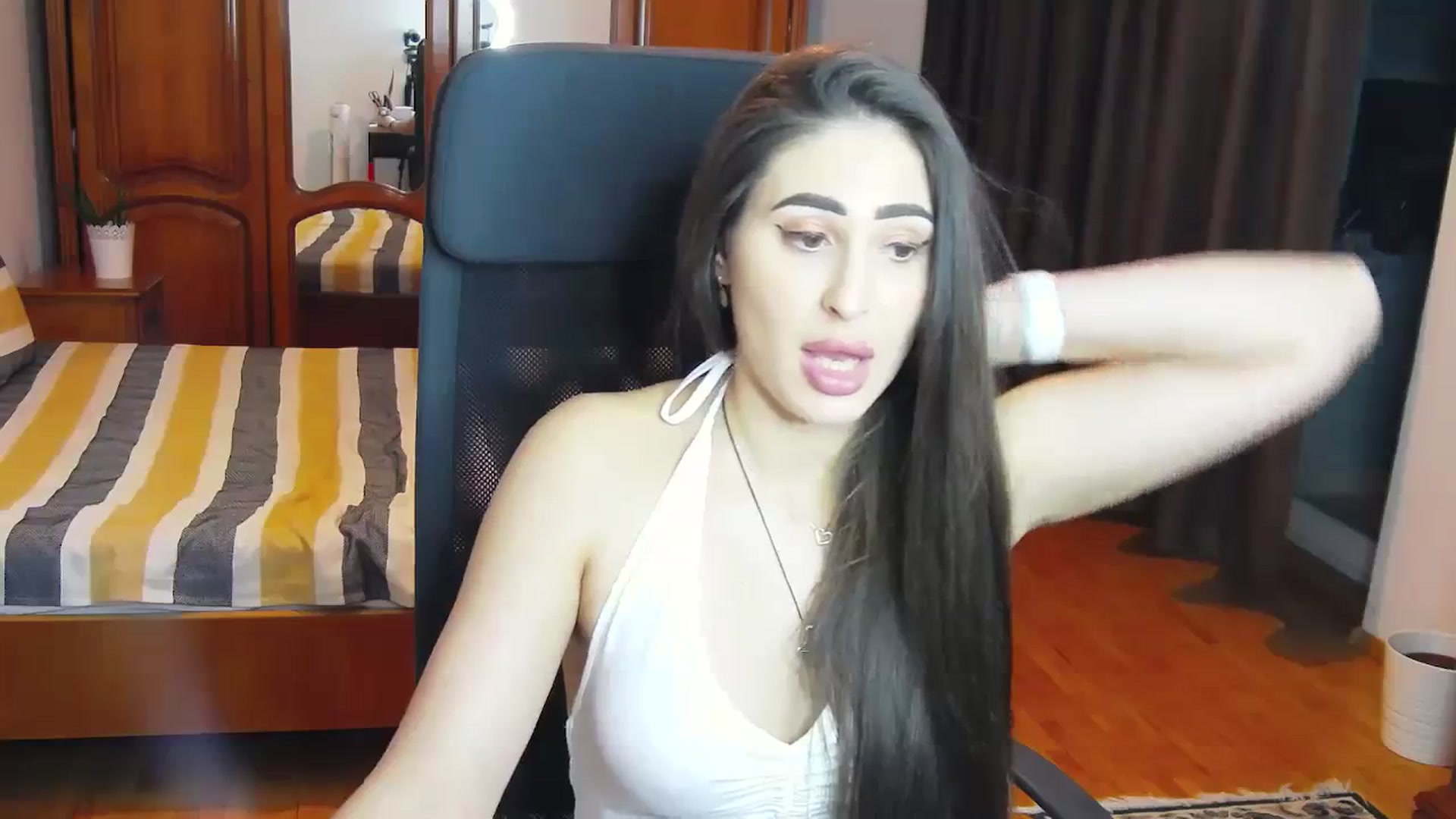 Gallery image thumbnail from MaraHari's myfreecams stream on, 03/30/2024, 18:30 image 4 of 20