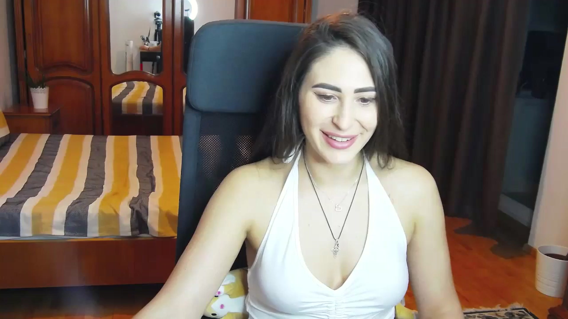 Gallery image thumbnail from MaraHari's myfreecams stream on, 03/30/2024, 18:30 image 17 of 20