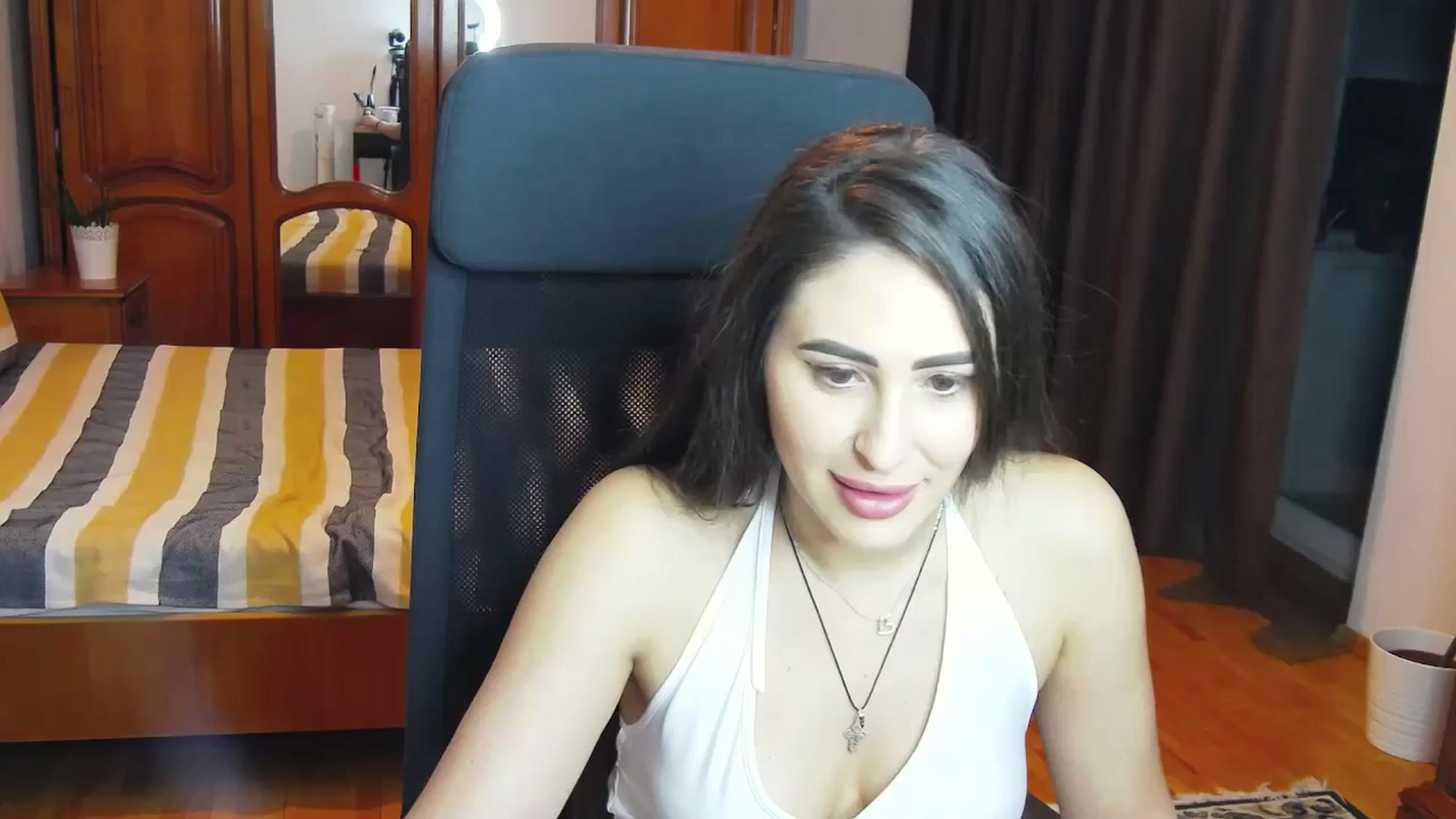 Gallery image thumbnail from MaraHari's myfreecams stream on, 03/30/2024, 19:43 image 8 of 20