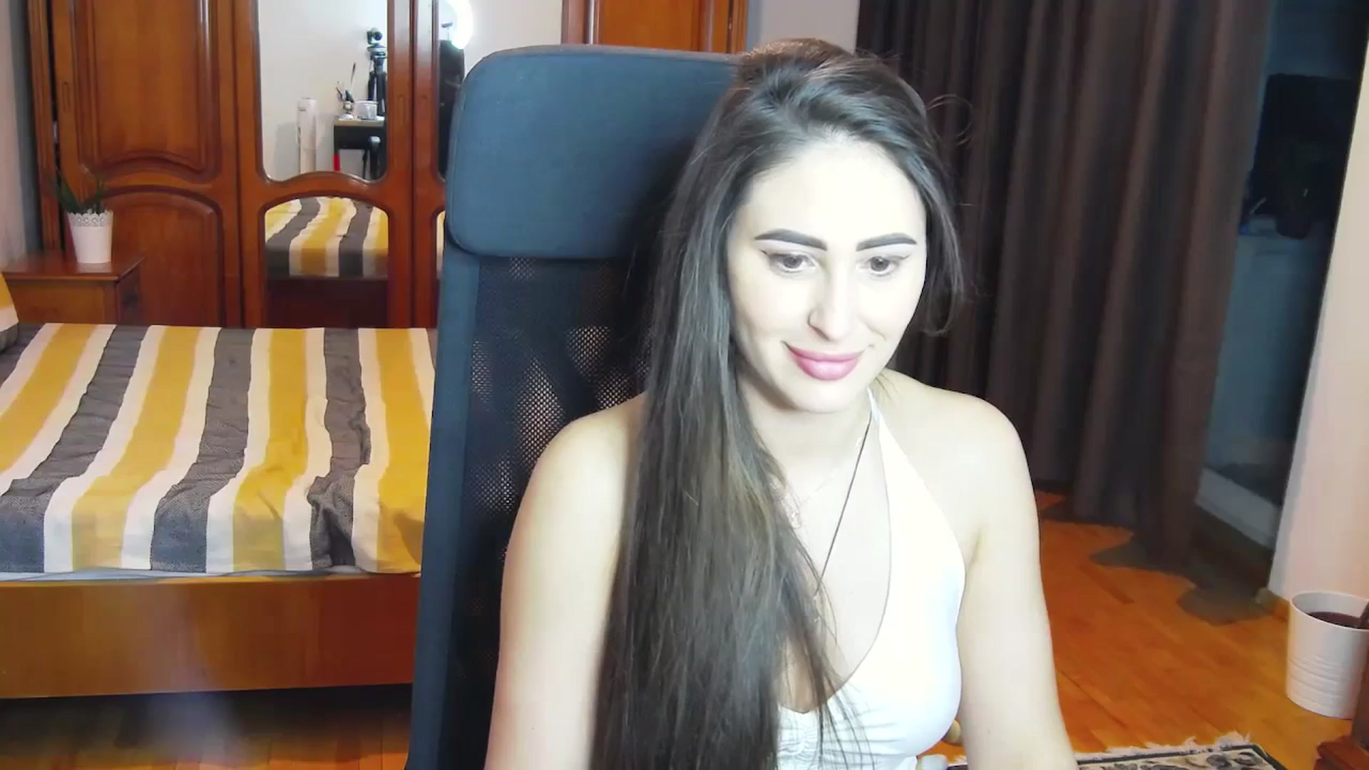 Gallery image thumbnail from MaraHari's myfreecams stream on, 03/30/2024, 20:53 image 18 of 20