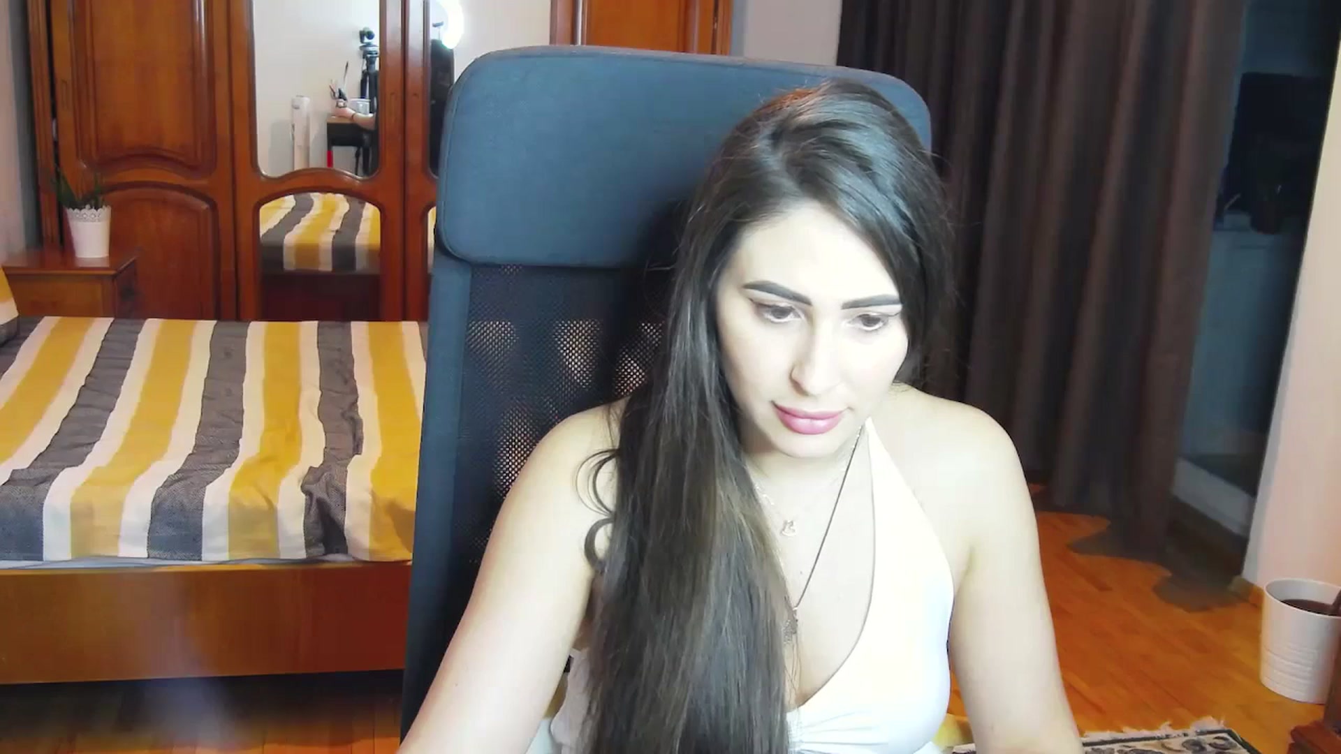 Gallery image thumbnail from MaraHari's myfreecams stream on, 03/30/2024, 20:53 image 11 of 20