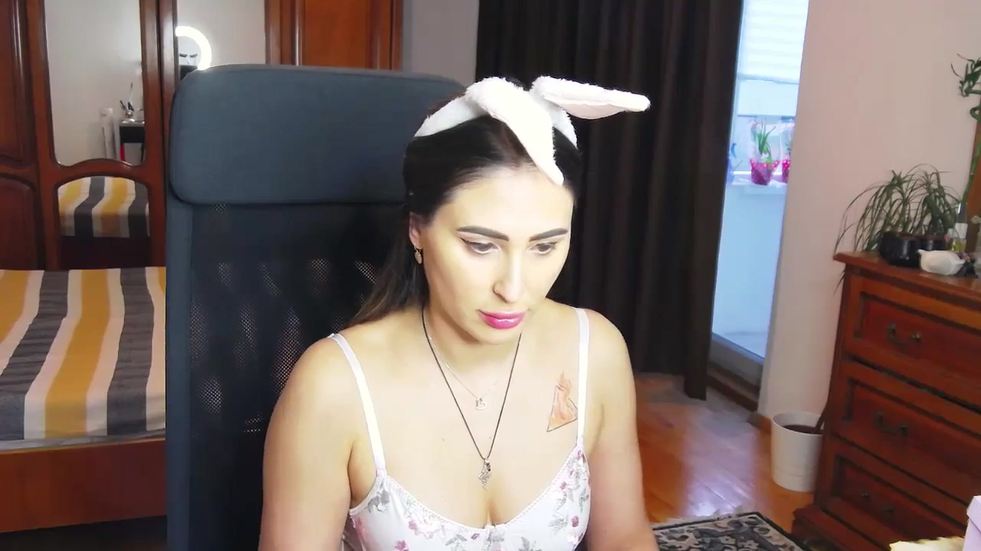 Gallery image thumbnail from MaraHari's myfreecams stream on, 03/31/2024, 16:20 image 6 of 20