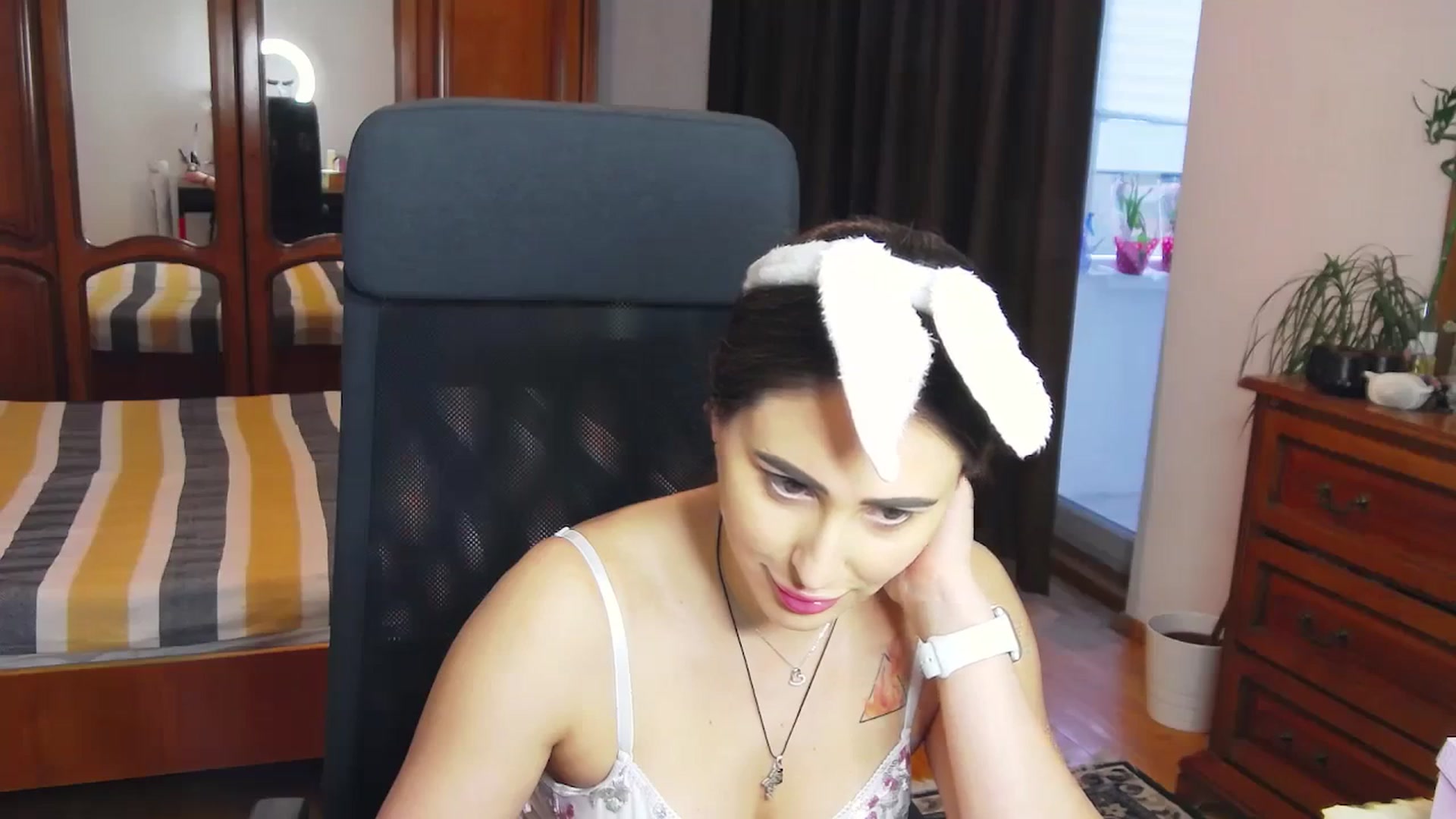 Gallery image thumbnail from MaraHari's myfreecams stream on, 03/31/2024, 16:20 image 12 of 20