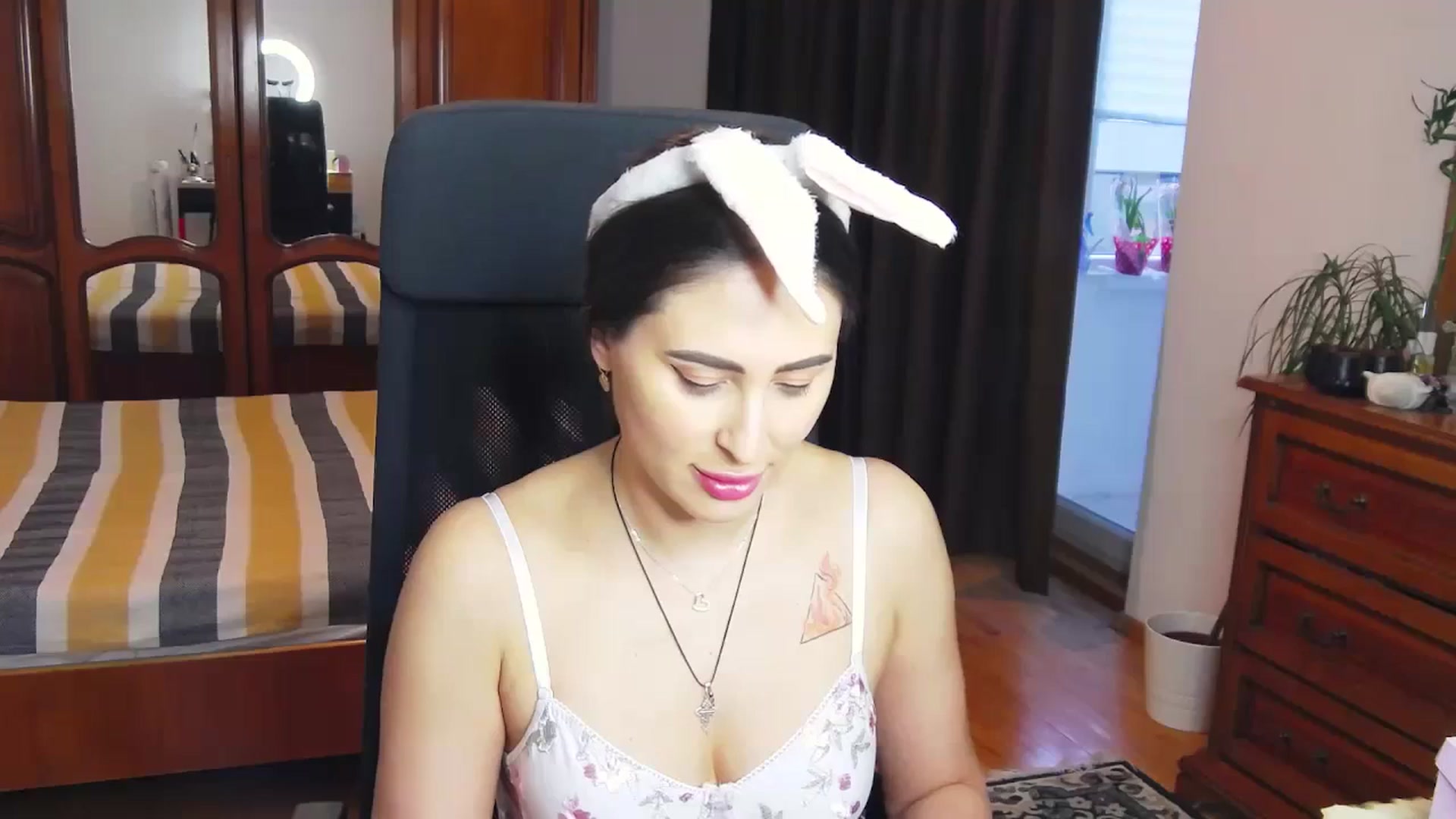Gallery image thumbnail from MaraHari's myfreecams stream on, 03/31/2024, 16:20 image 10 of 20