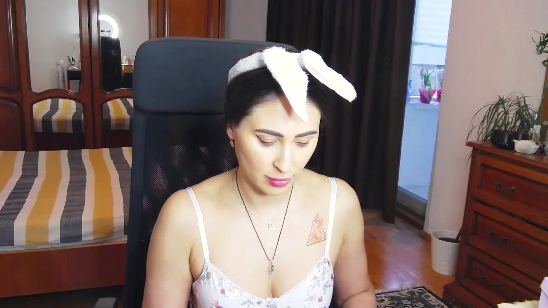 Gallery image thumbnail from MaraHari's myfreecams stream on, 03/31/2024, 16:20 image 14 of 20