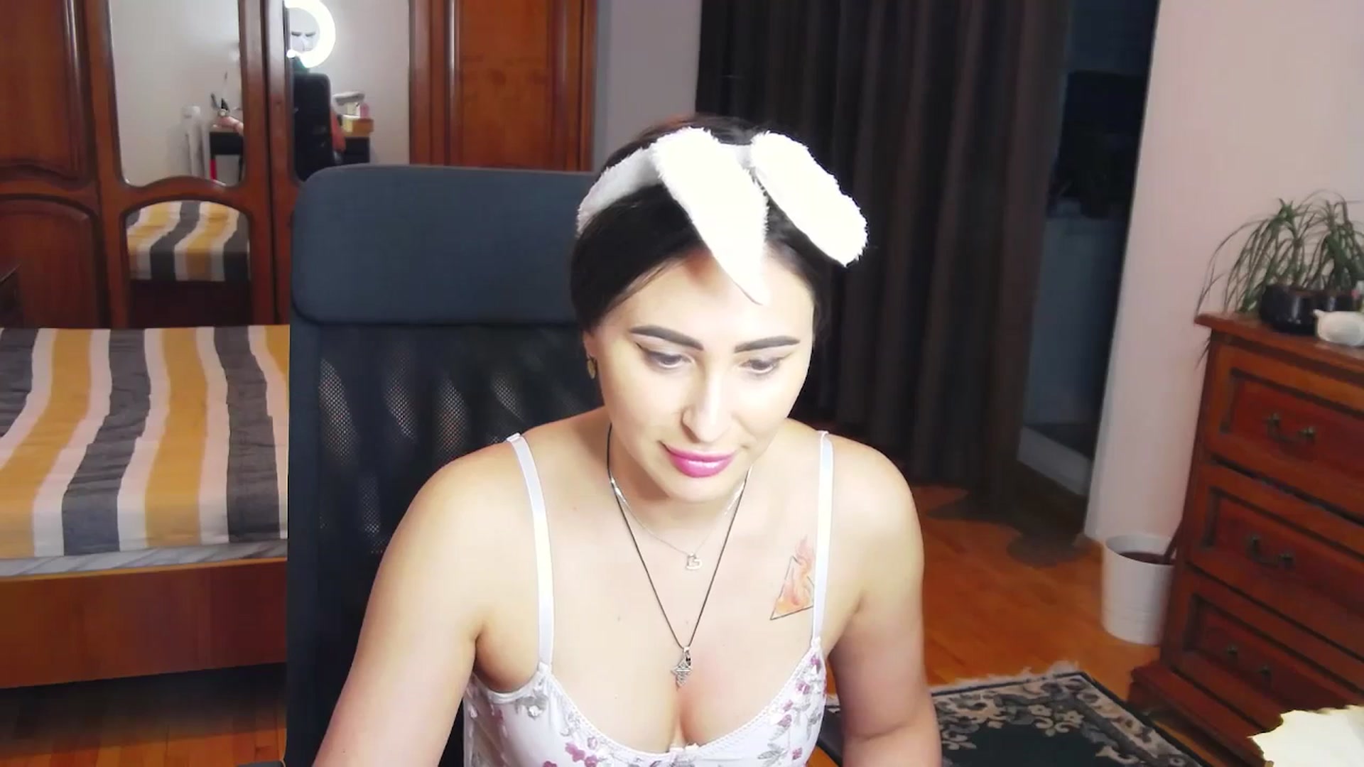 Gallery image thumbnail from MaraHari's myfreecams stream on, 03/31/2024, 17:24 image 8 of 20
